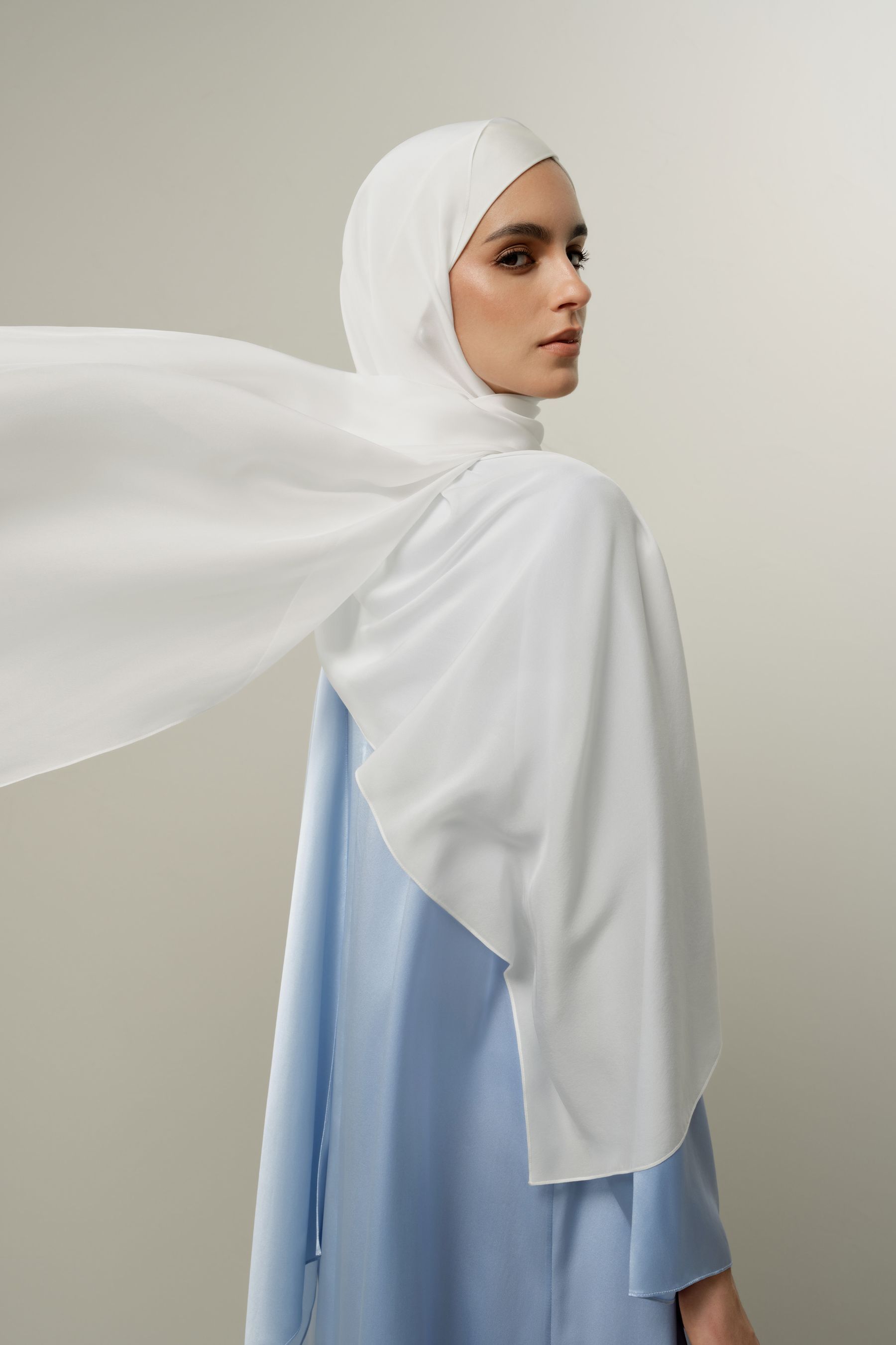 #color_Natural White