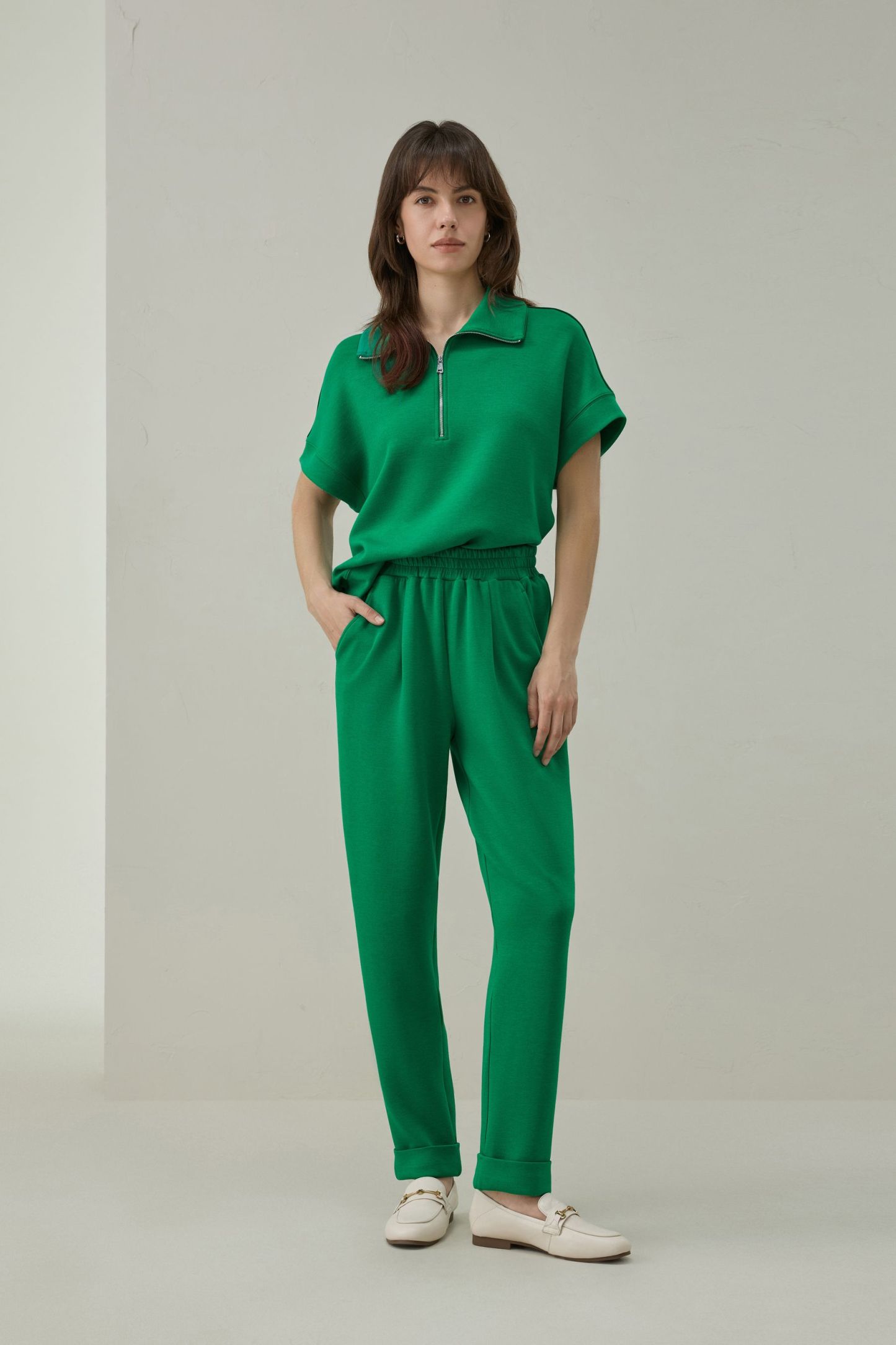 #color_Emerald Green