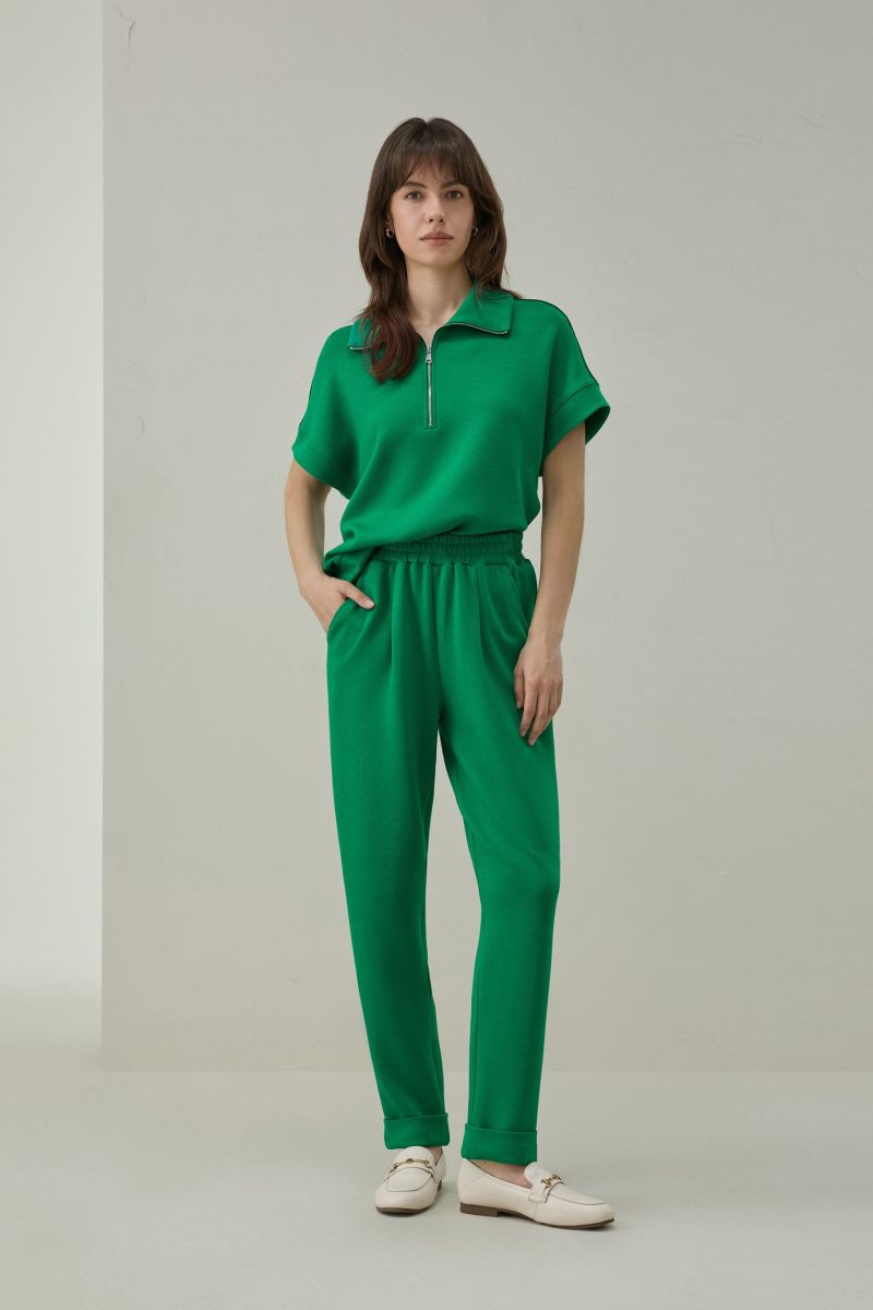 #color_Emerald Green