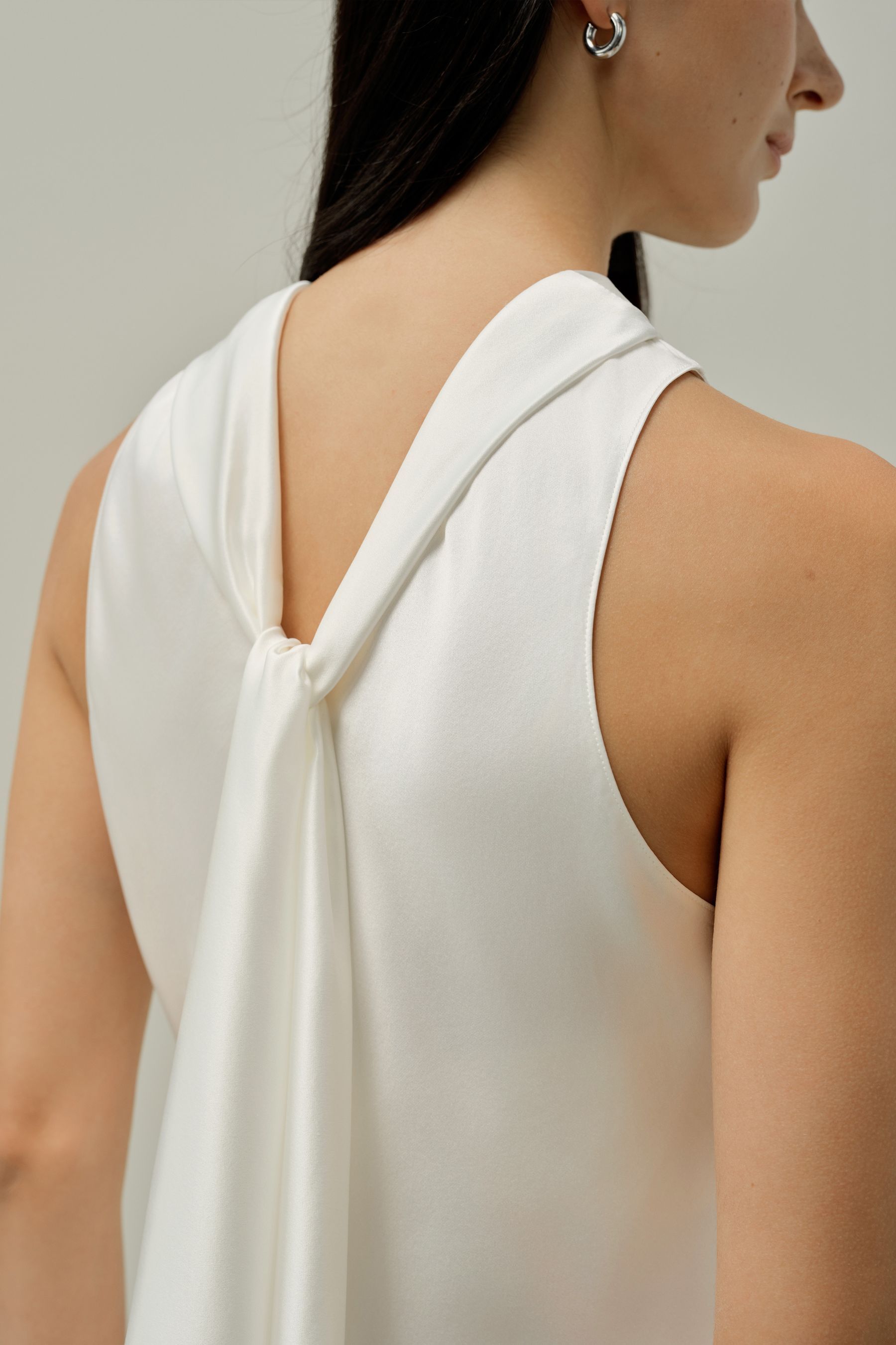 #color_Natural White