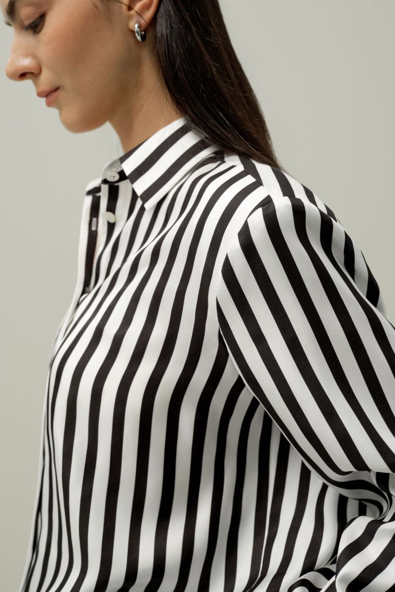#color_Black-White Pinstripes