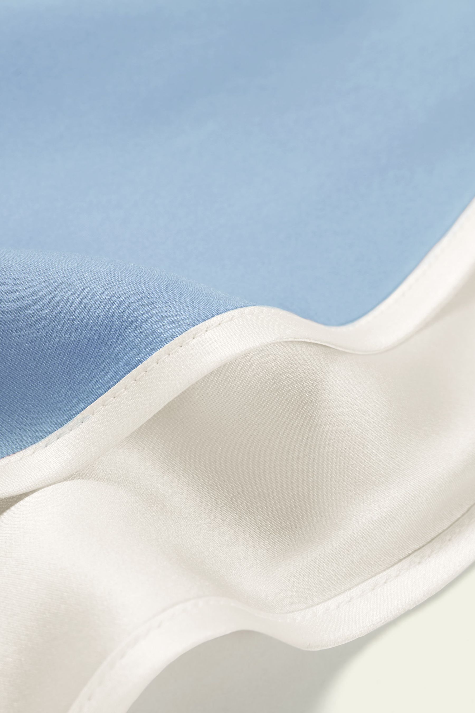 #color_Natural White&Ice Blue