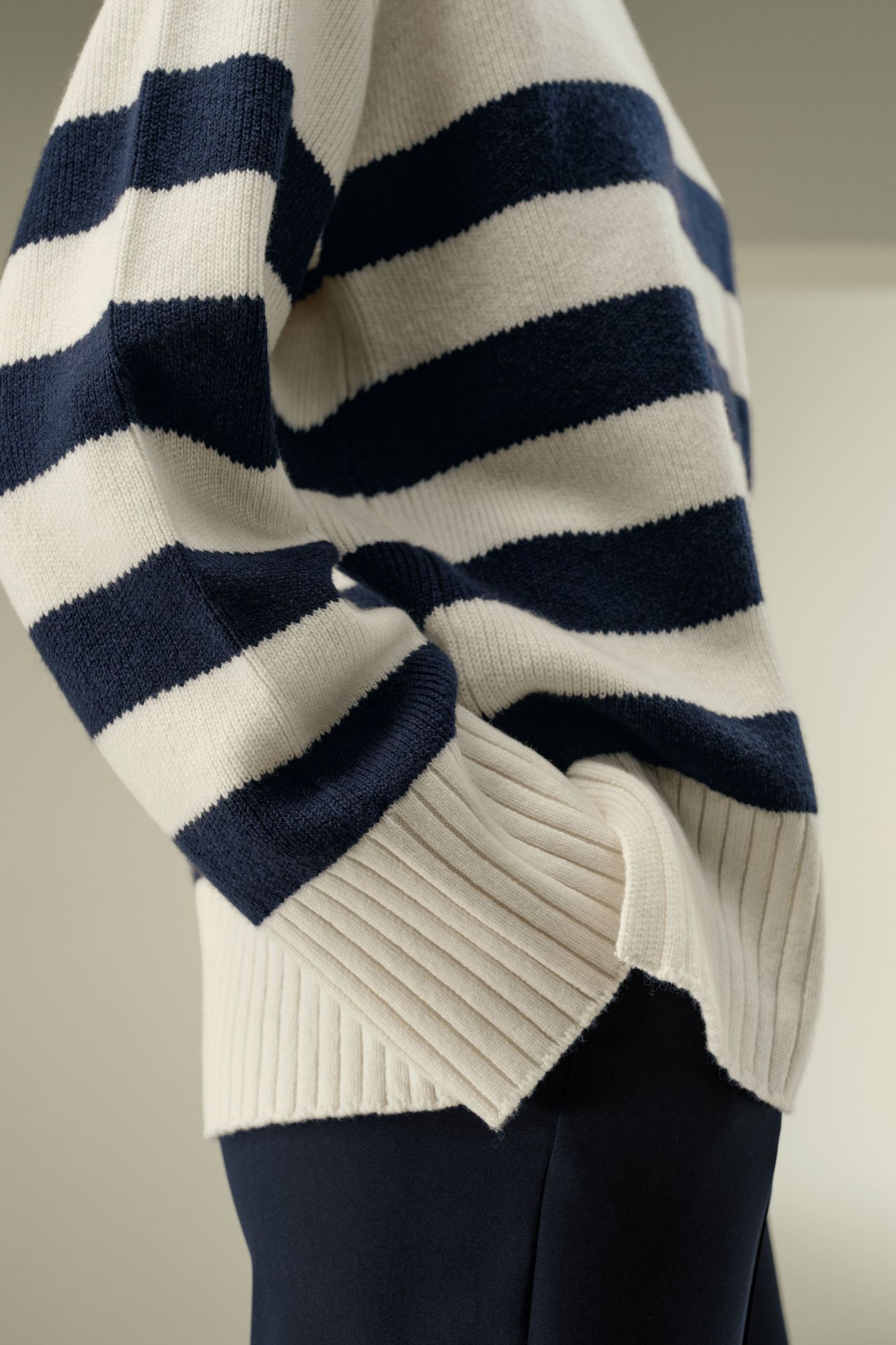 #color_Navy Striped