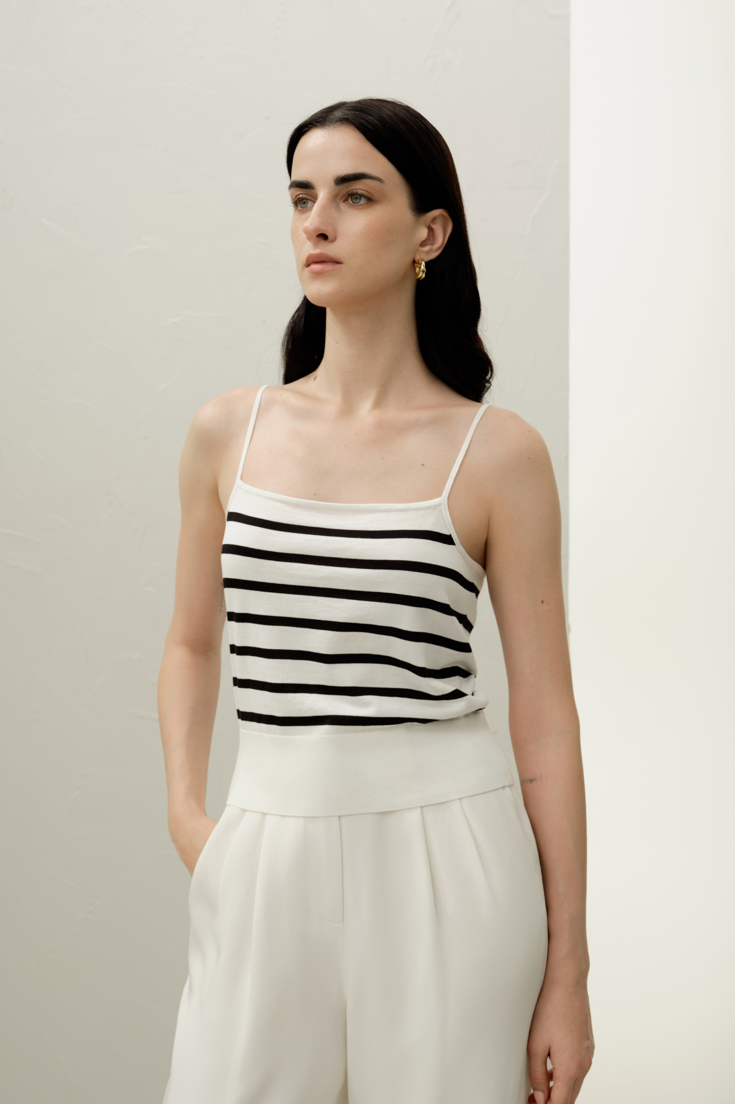 #color_Black&White Stripes