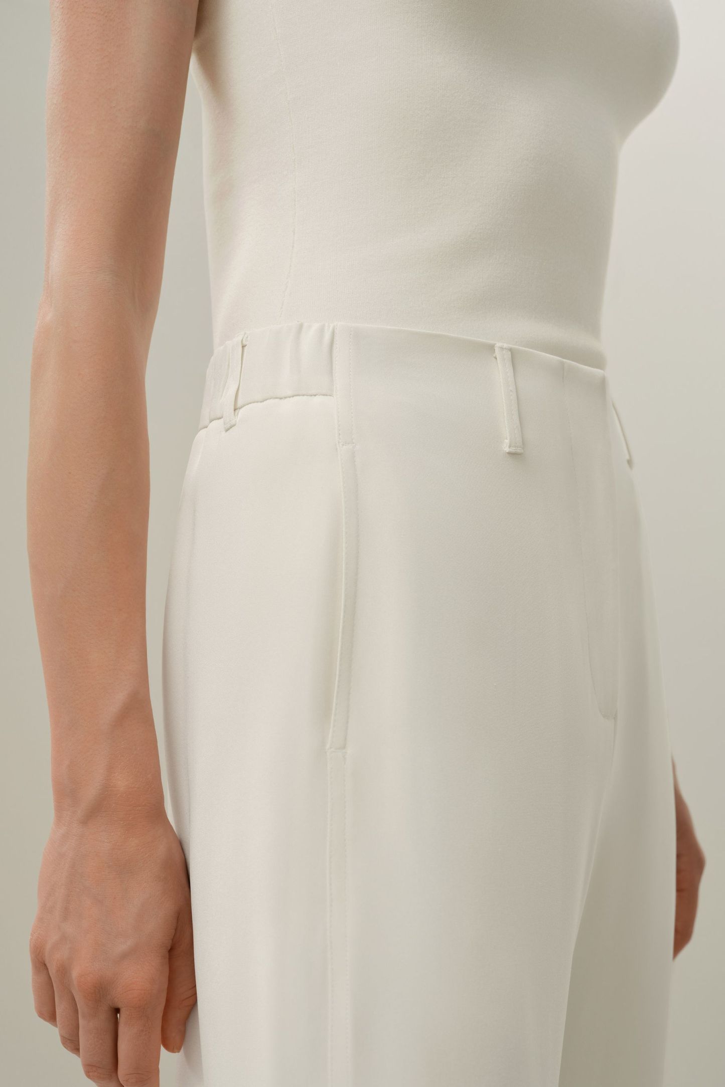 #color_Natural White