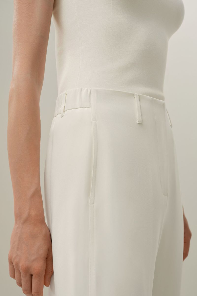 #color_Natural White