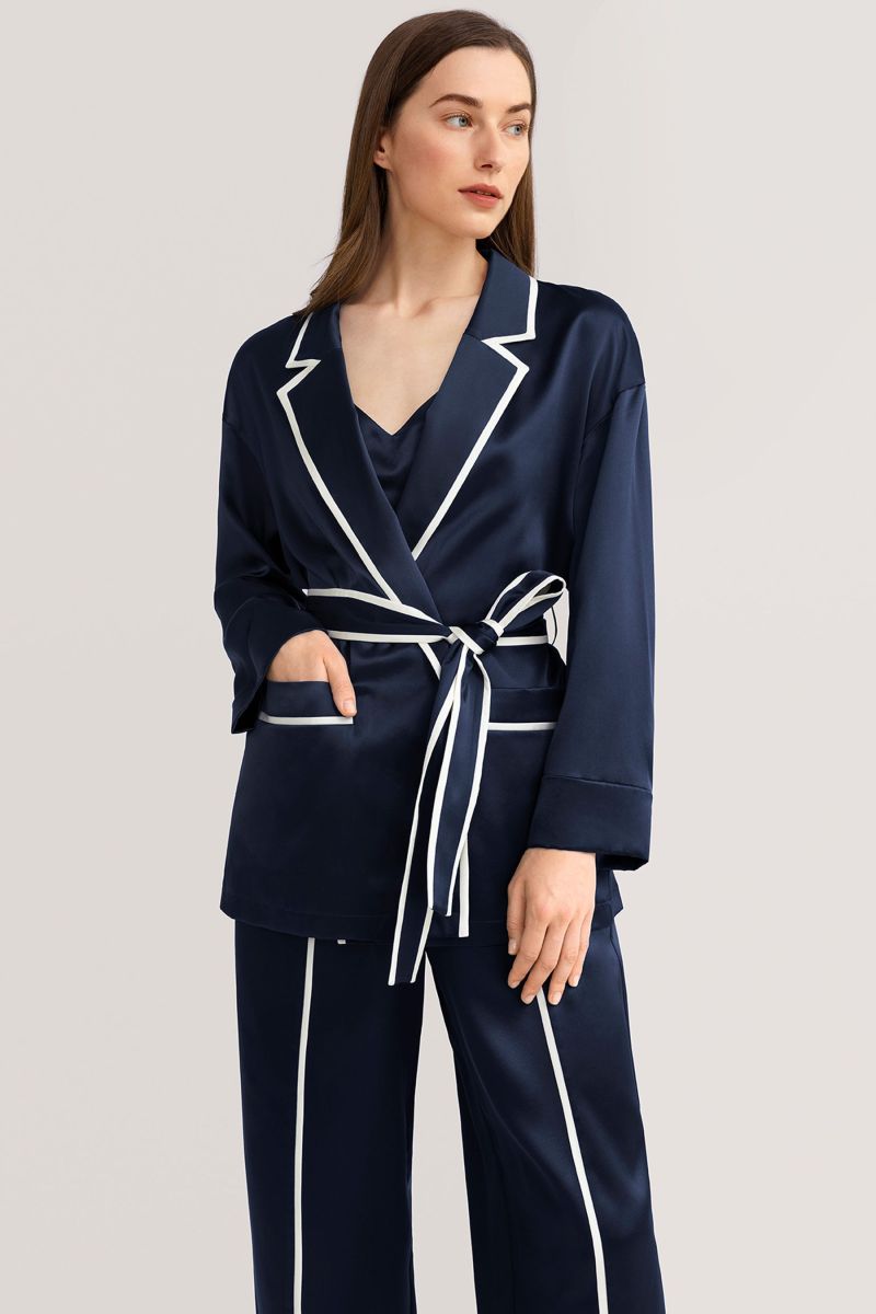 #color_Dark Blue & Ivory Trim