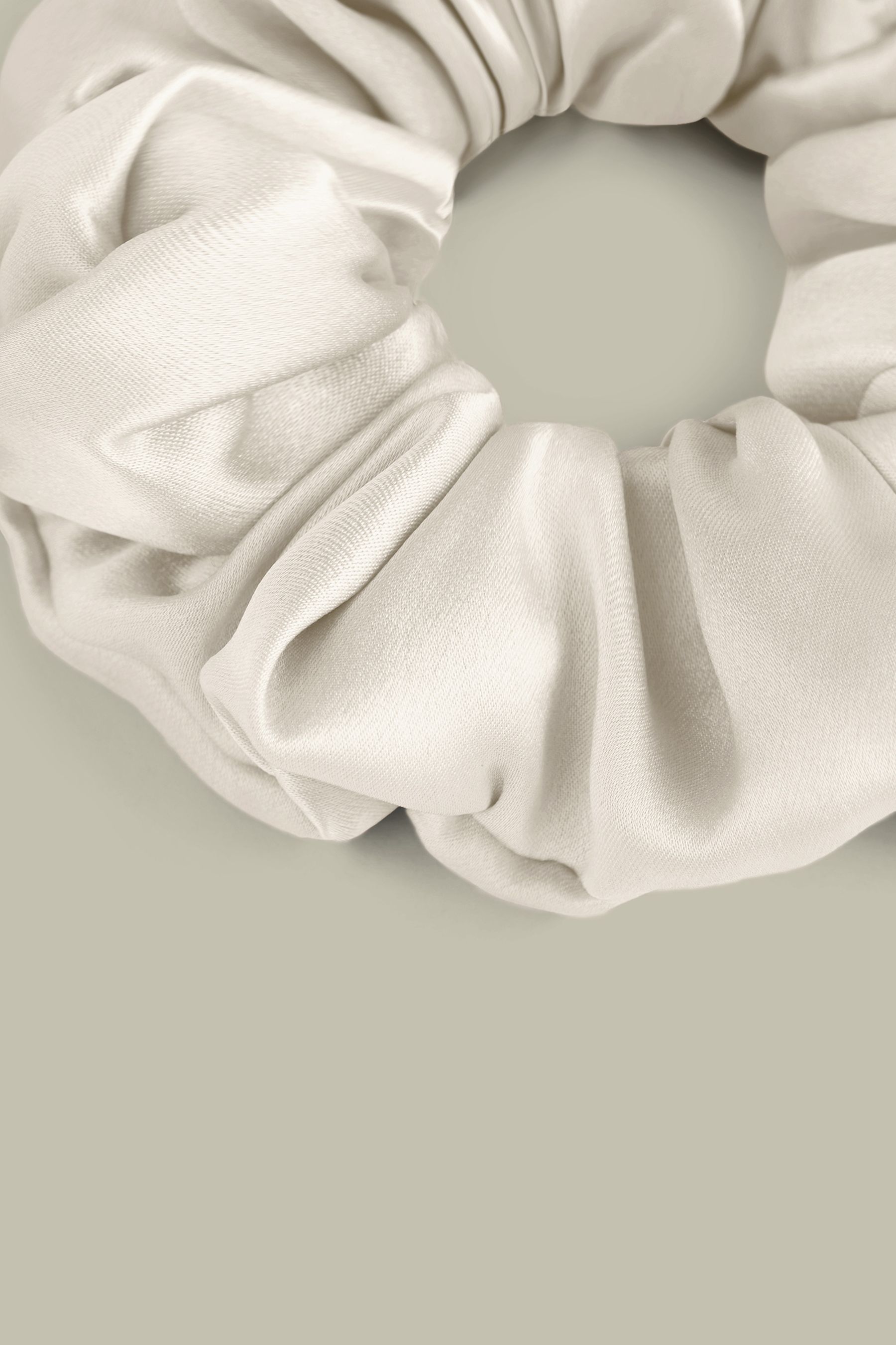 #color_Natural White