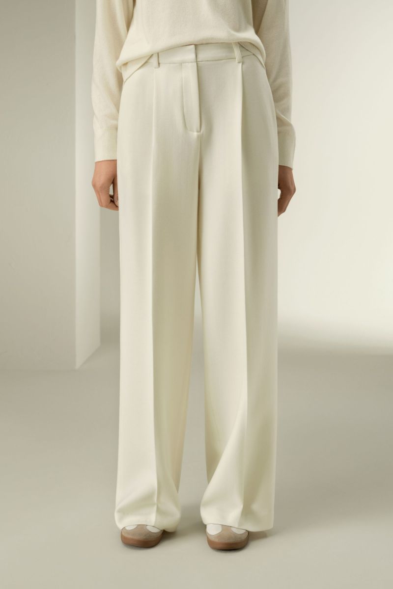 #color_Natural White