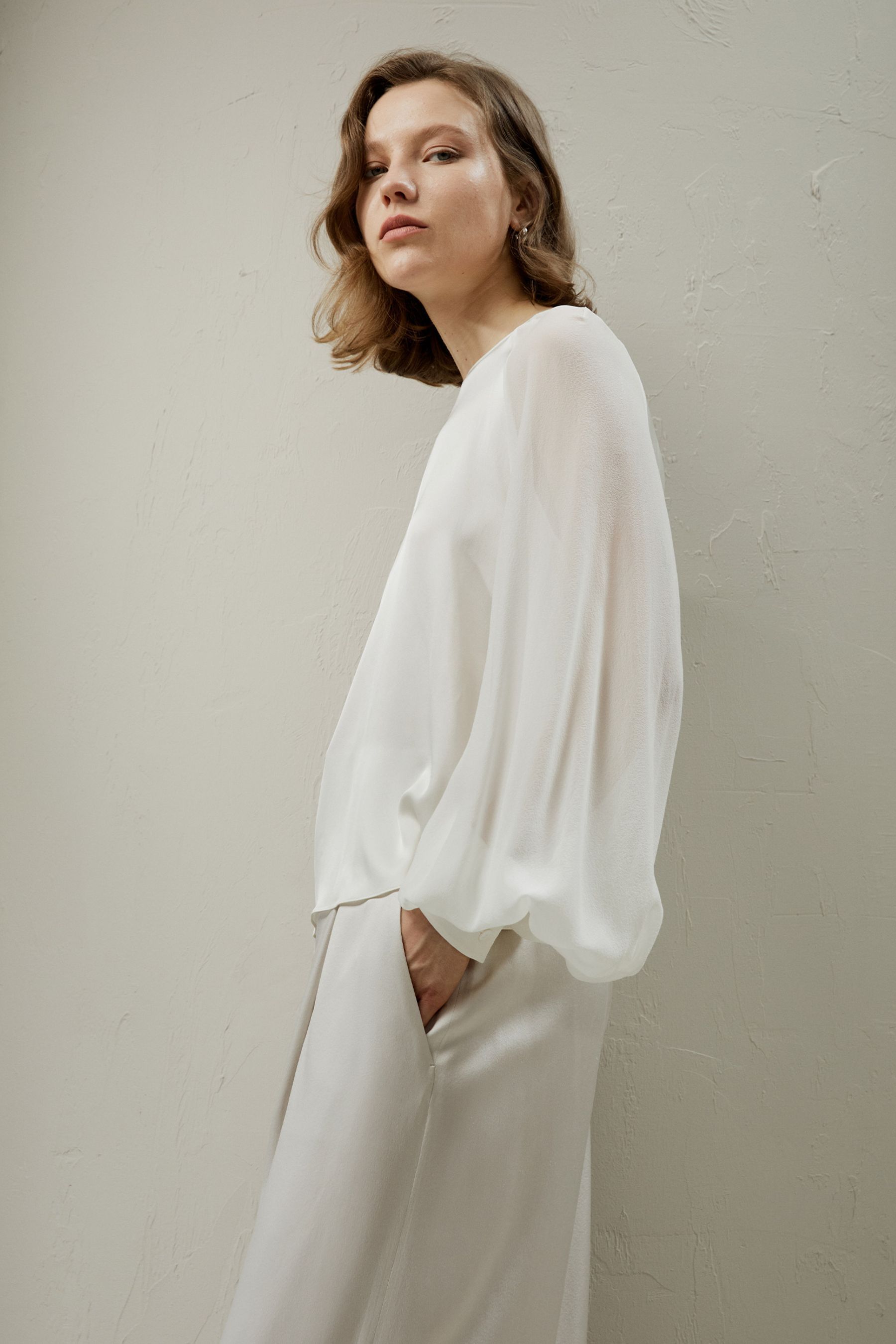 #color_Natural White