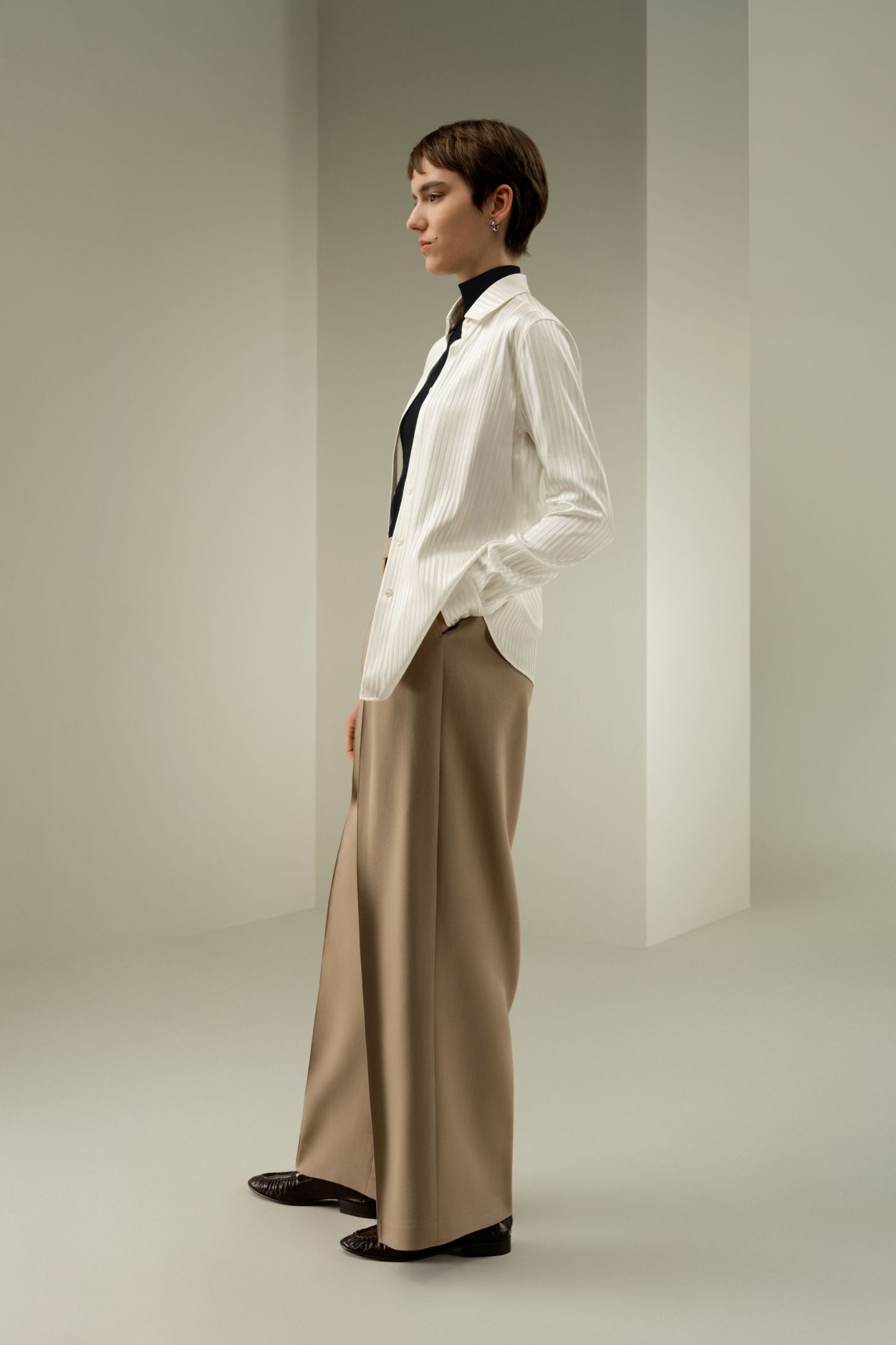 #color_Natural White