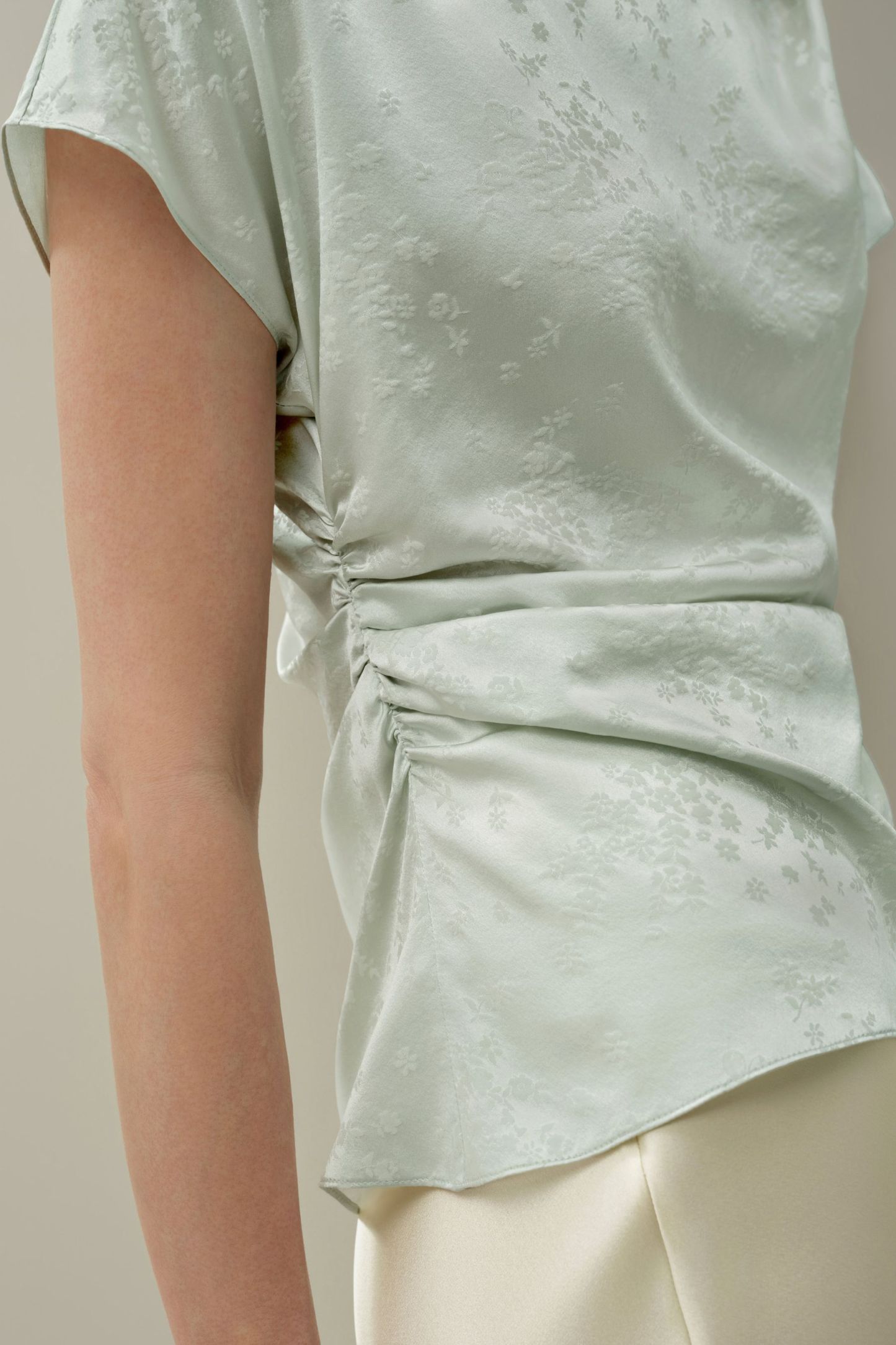 #color_Jade Green