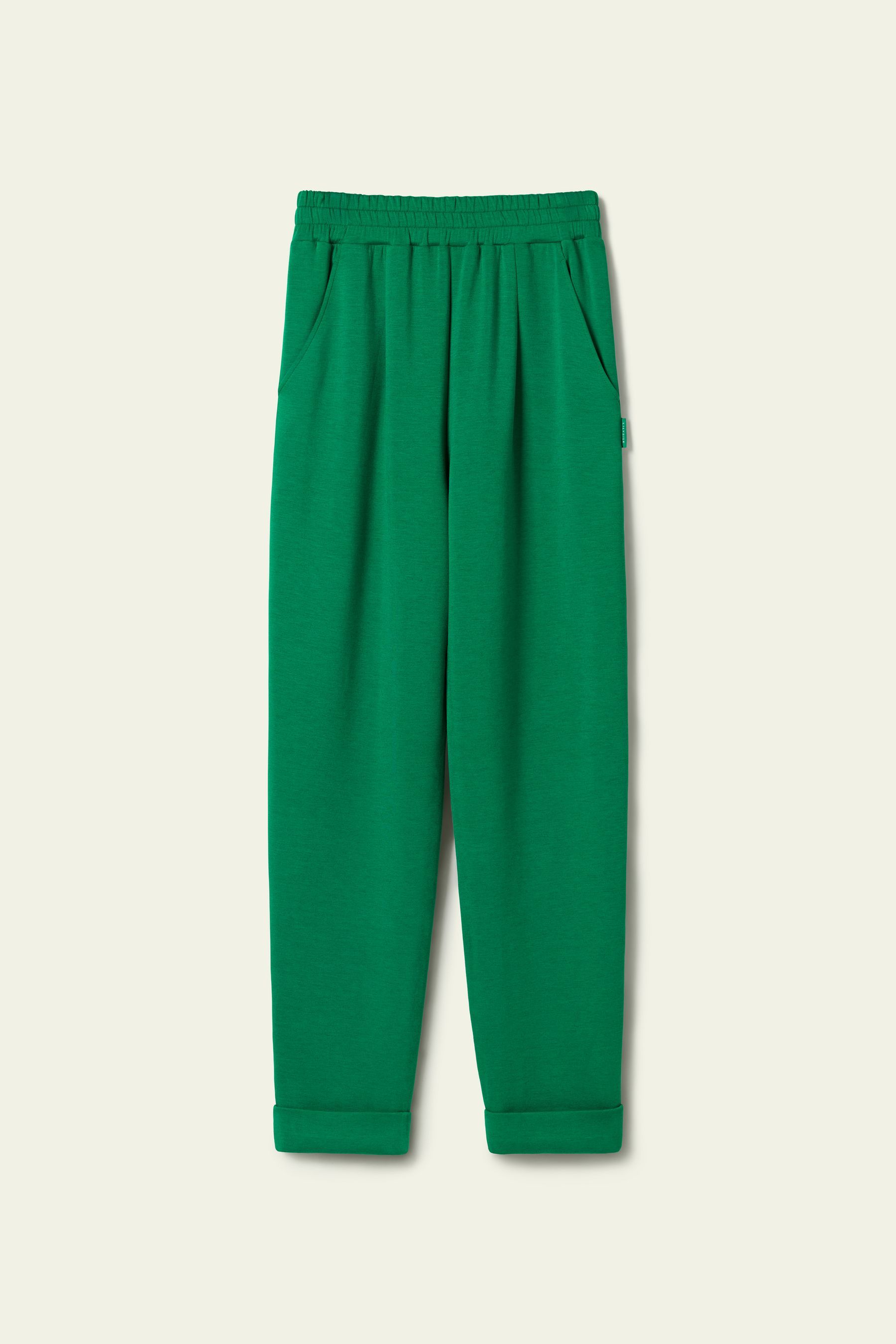 #color_Emerald Green