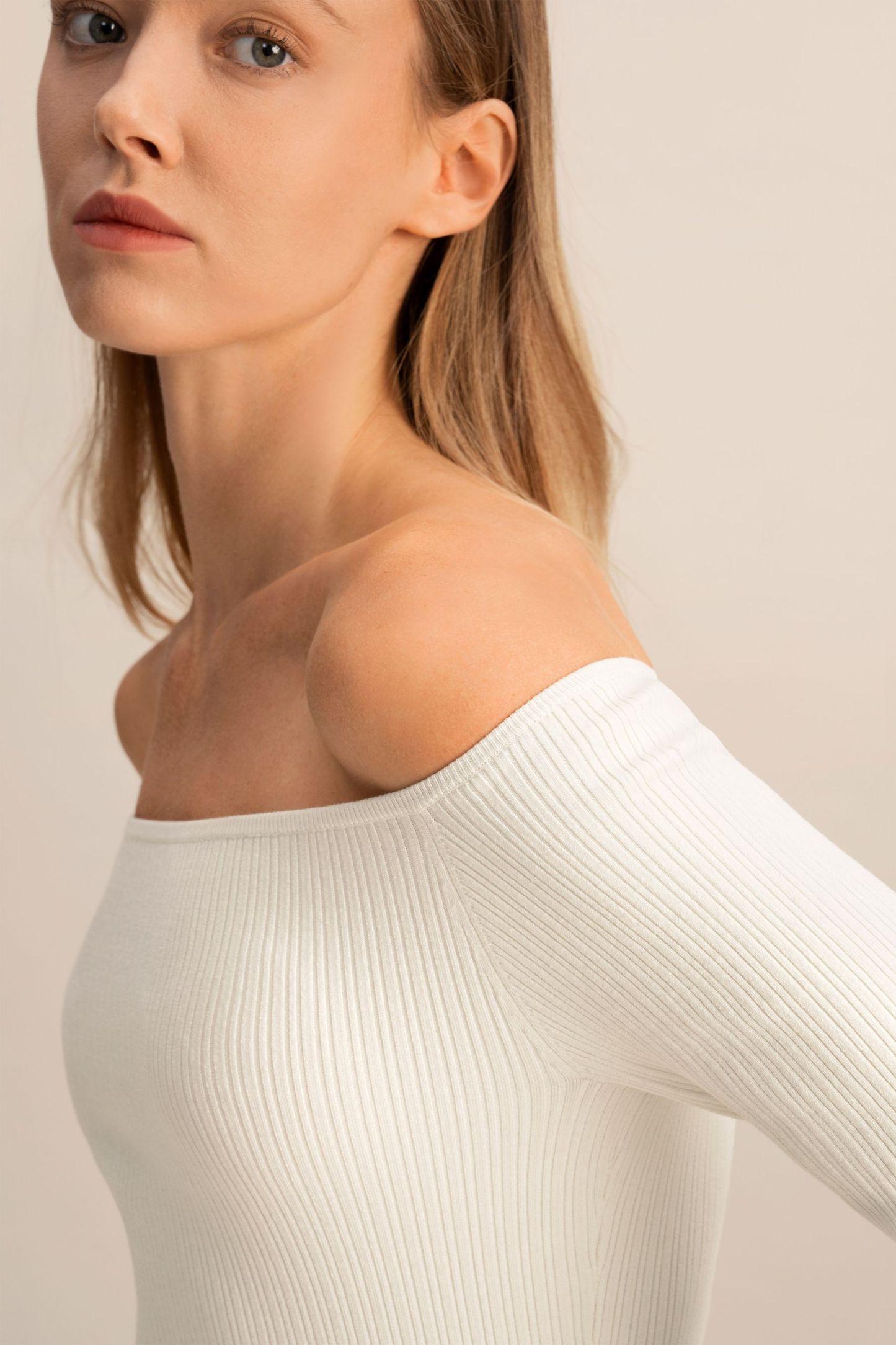 #color_Natural White