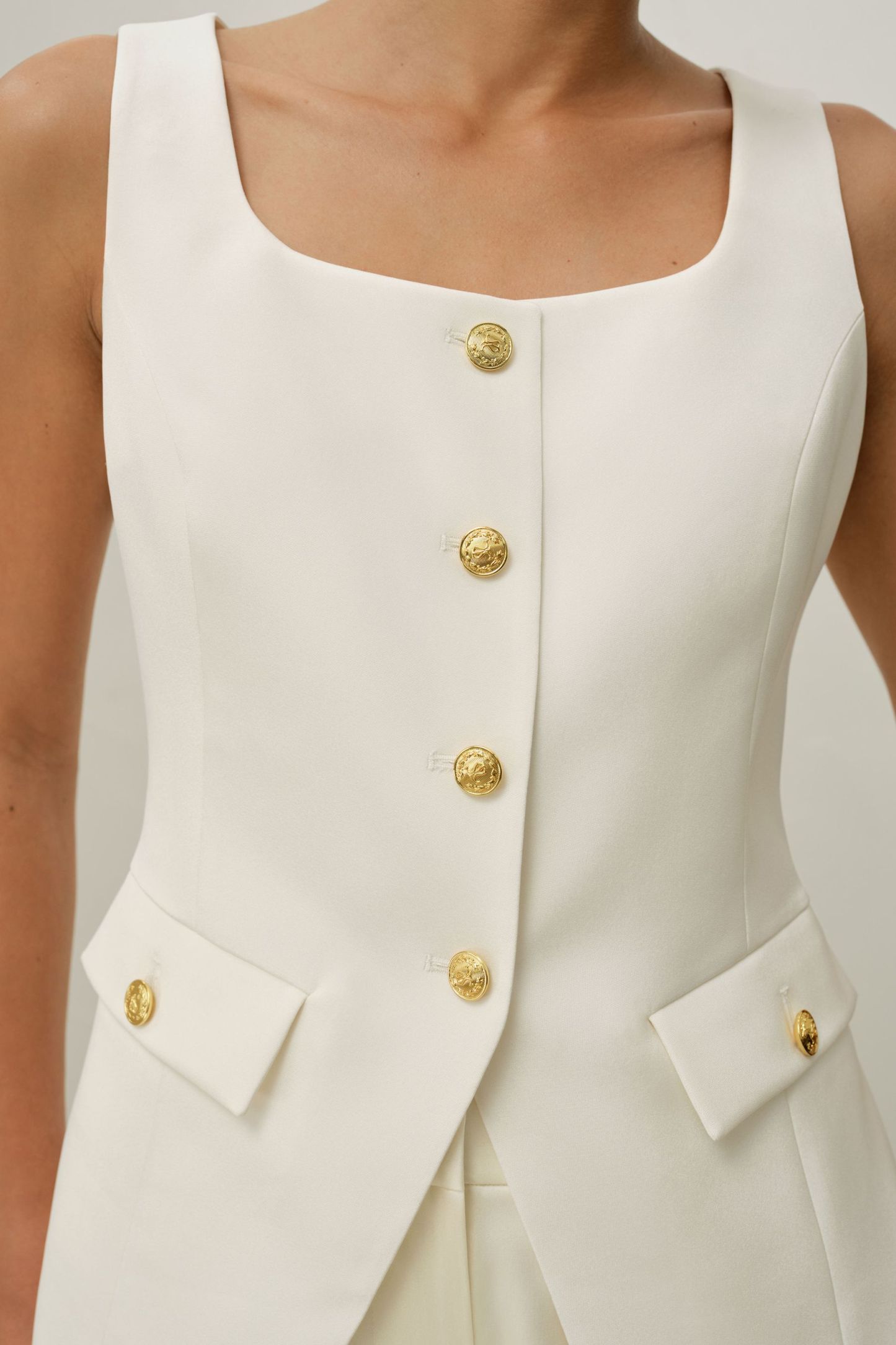 #color_Natural White