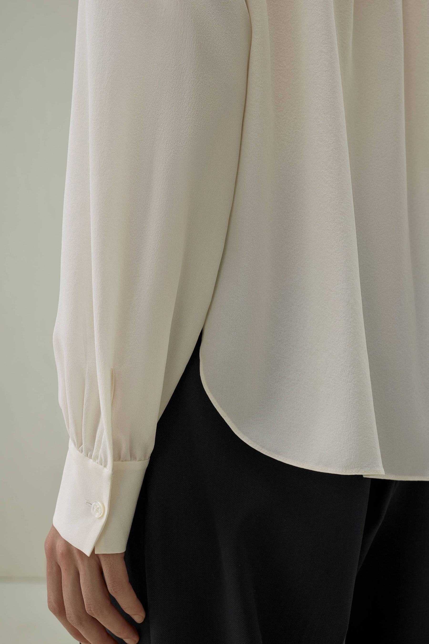 #color_Natural White