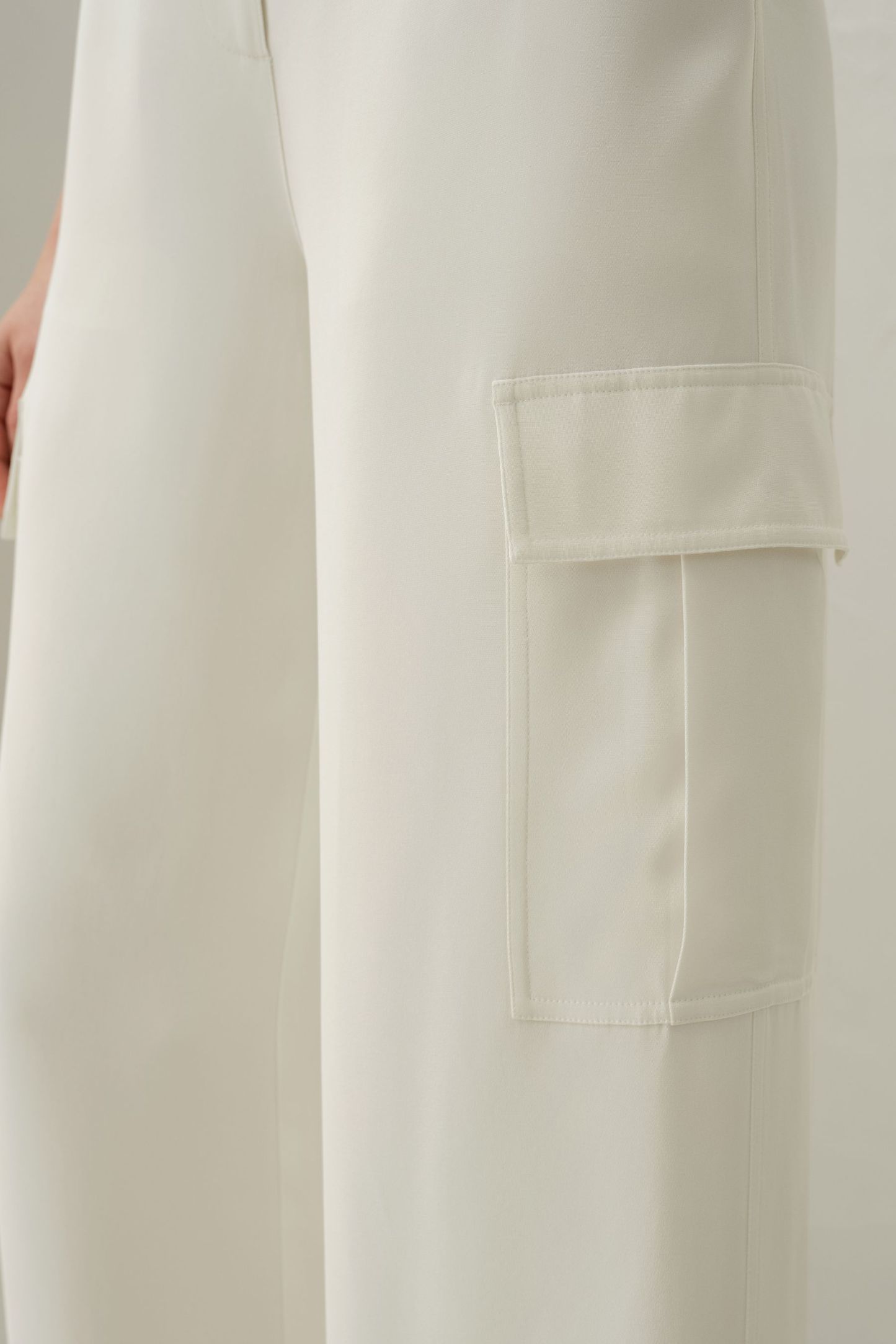 #color_Natural White