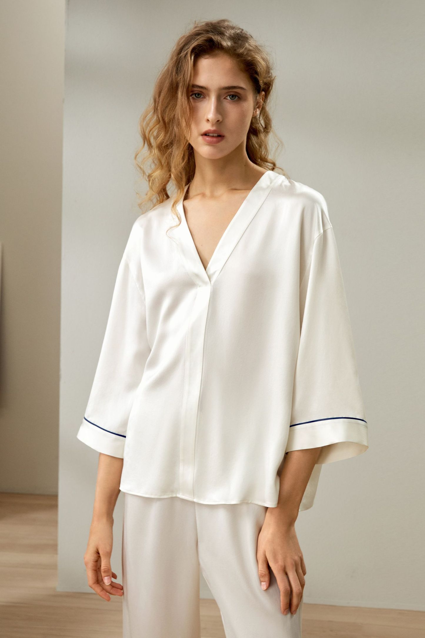 #color_Natural White