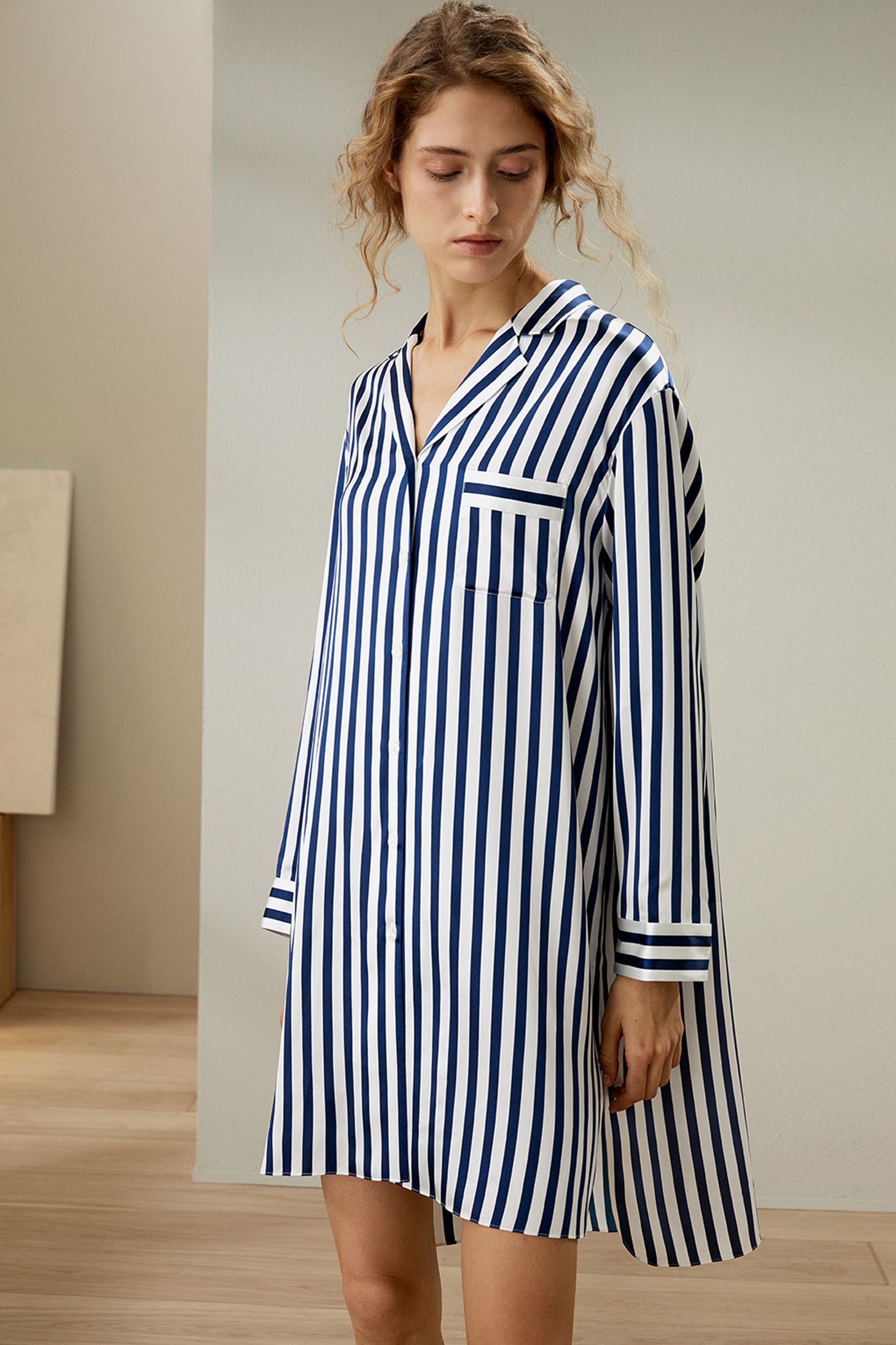 #color_Blue-White-Pinstripes