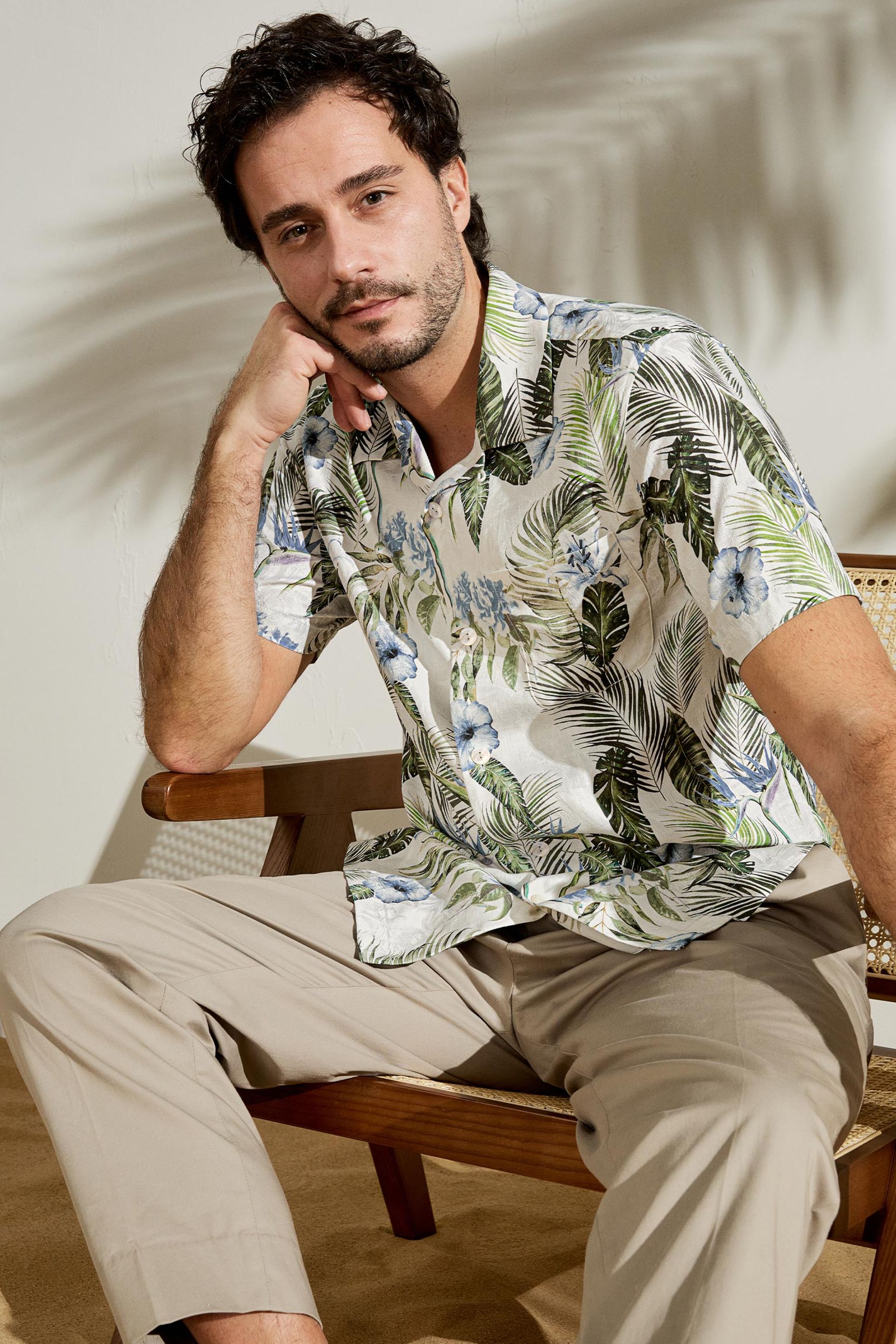 #color_Tropical Palm Print