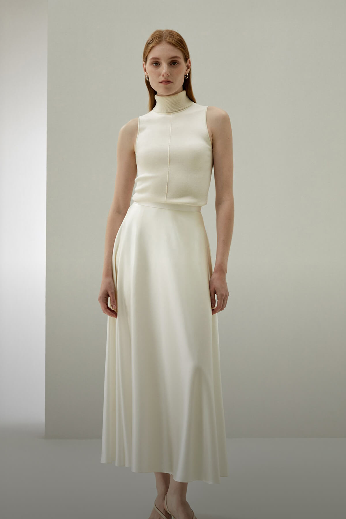 DRESSES & MAX SKIRTS