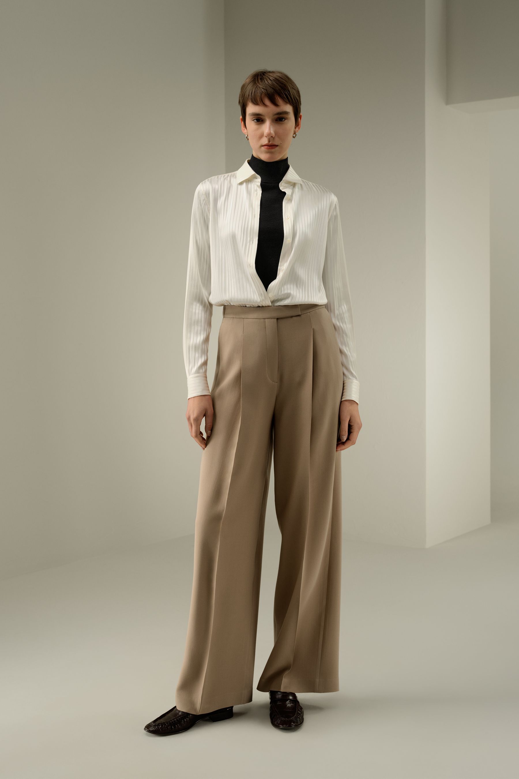 Silk-Wool Pleated Wide-Leg Trousers