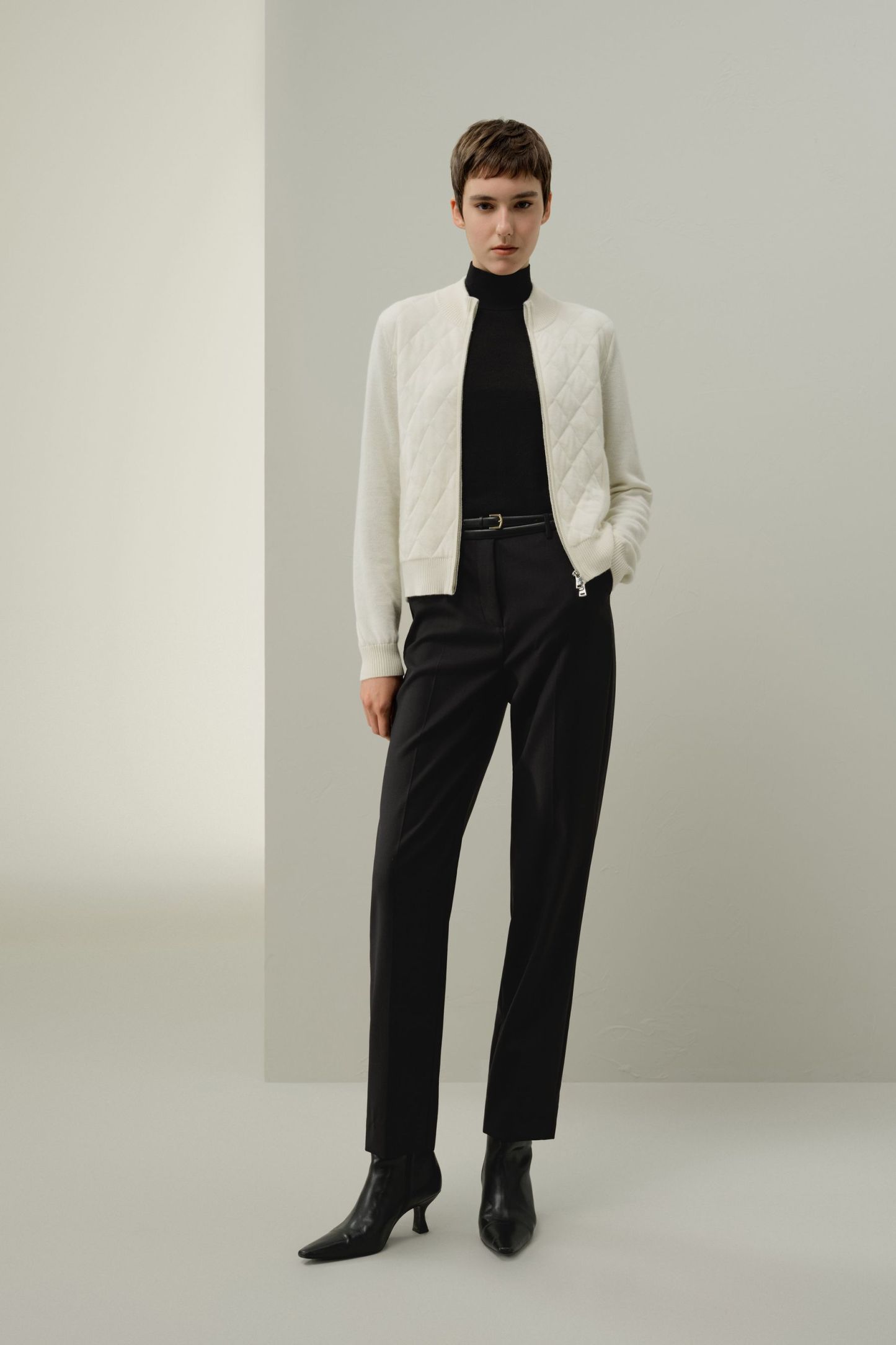 #color_Natural White