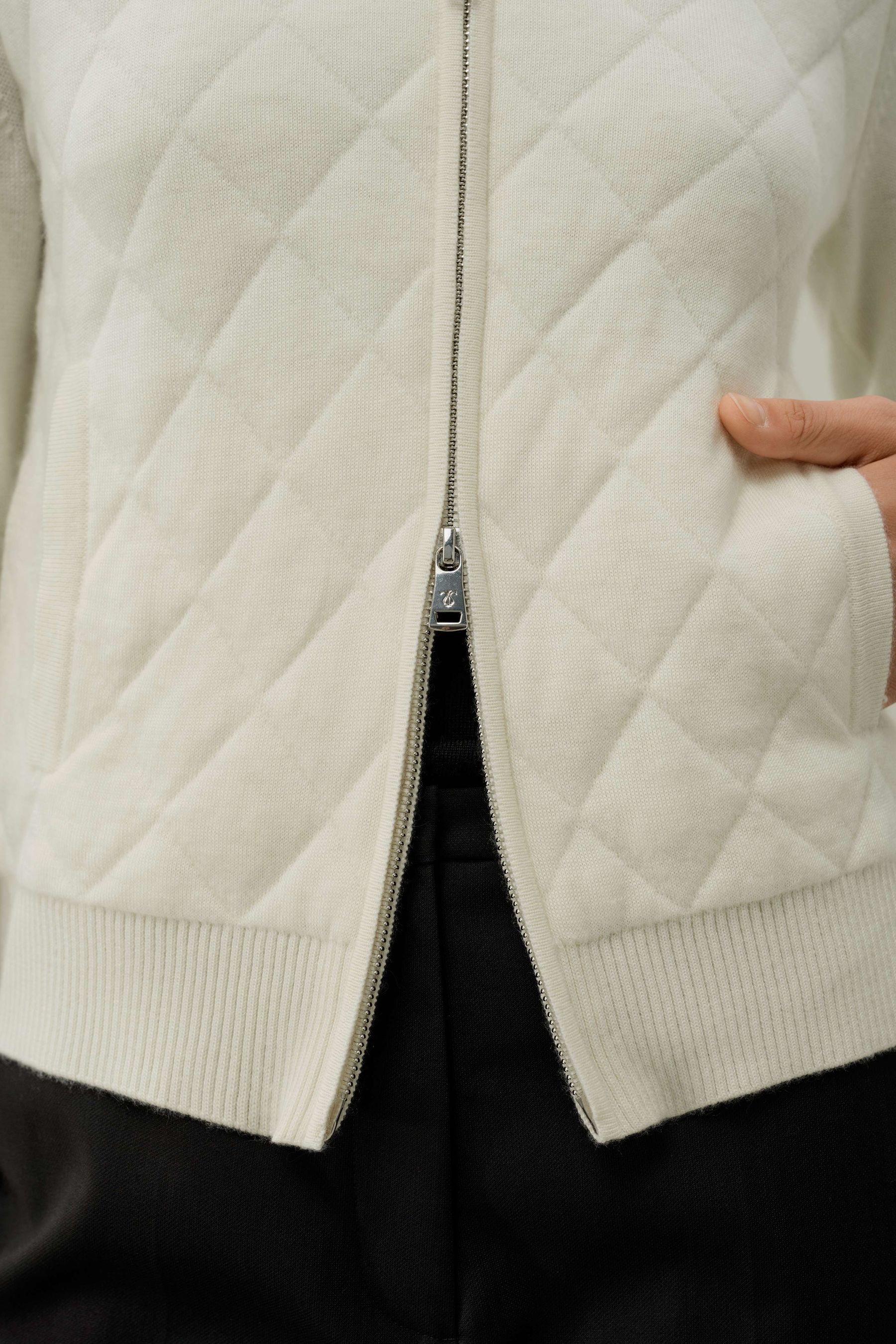 #color_Natural White