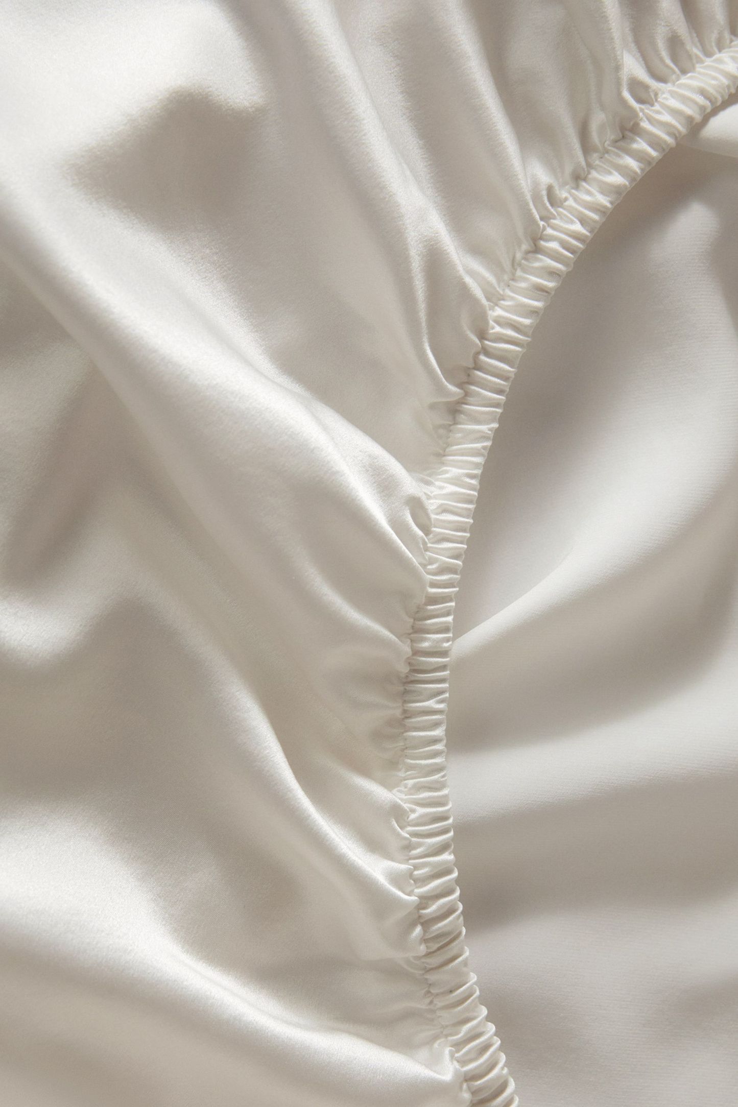 #color_Natural White