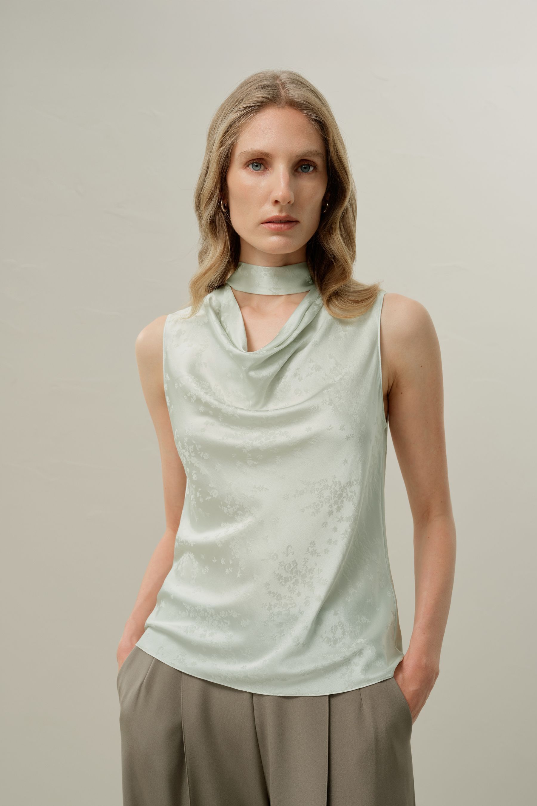 #color_Jade Green