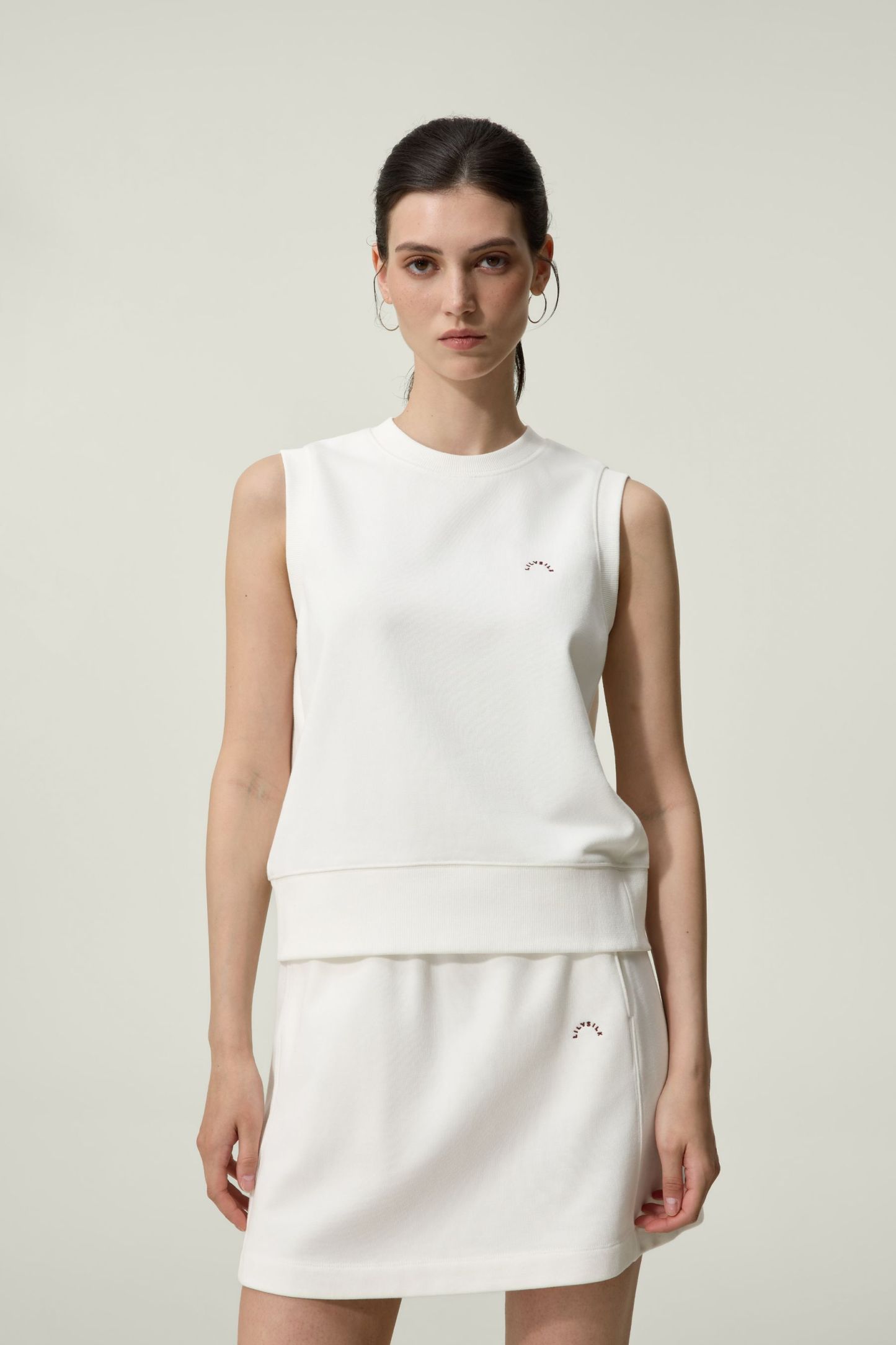 #color_White