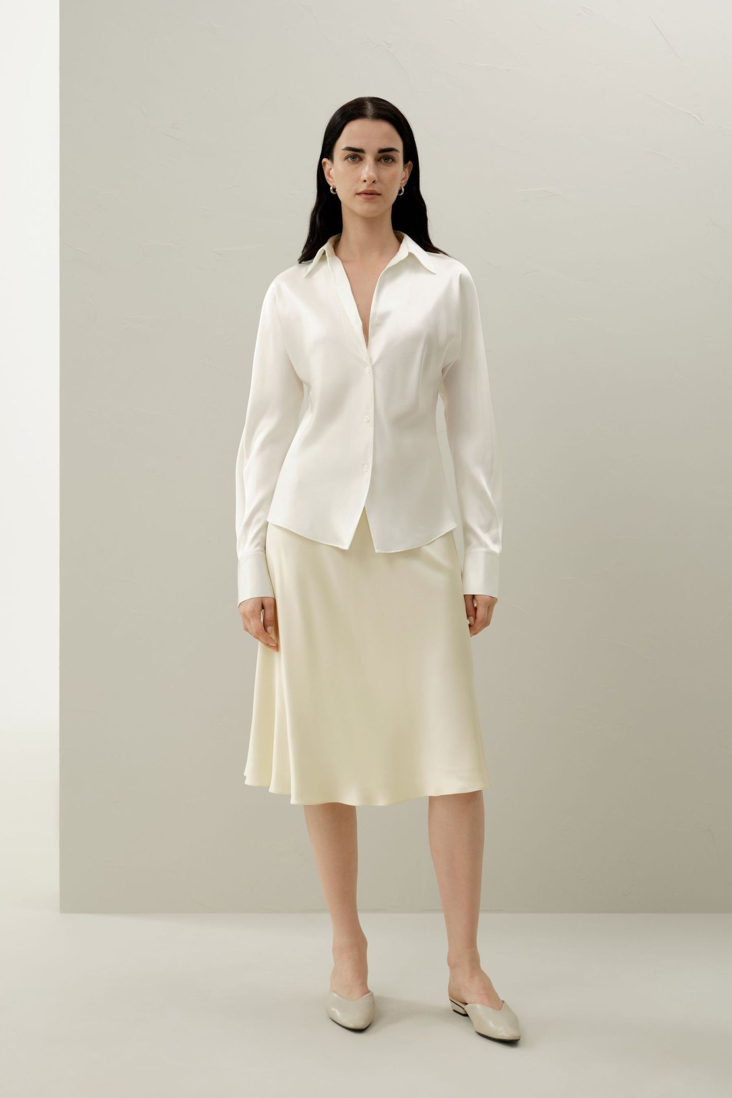 #color_Natural White