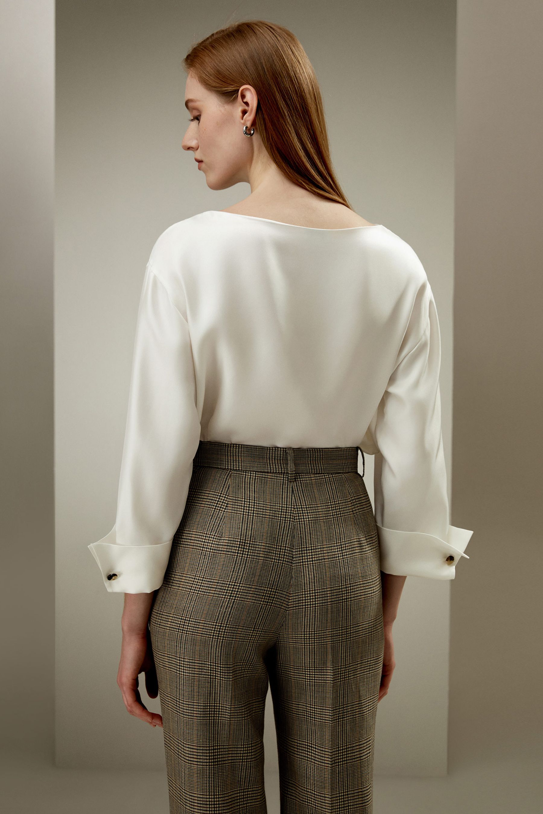 #color_Natural White