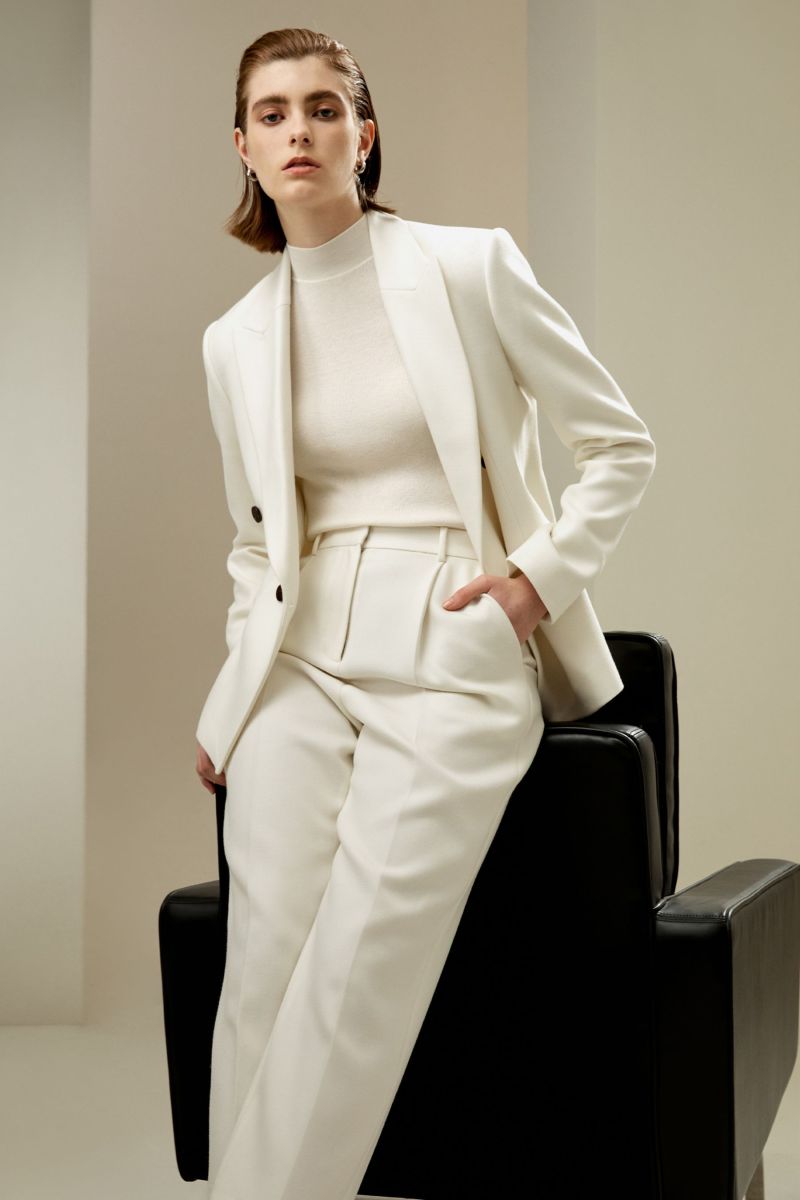 #color_Natural White