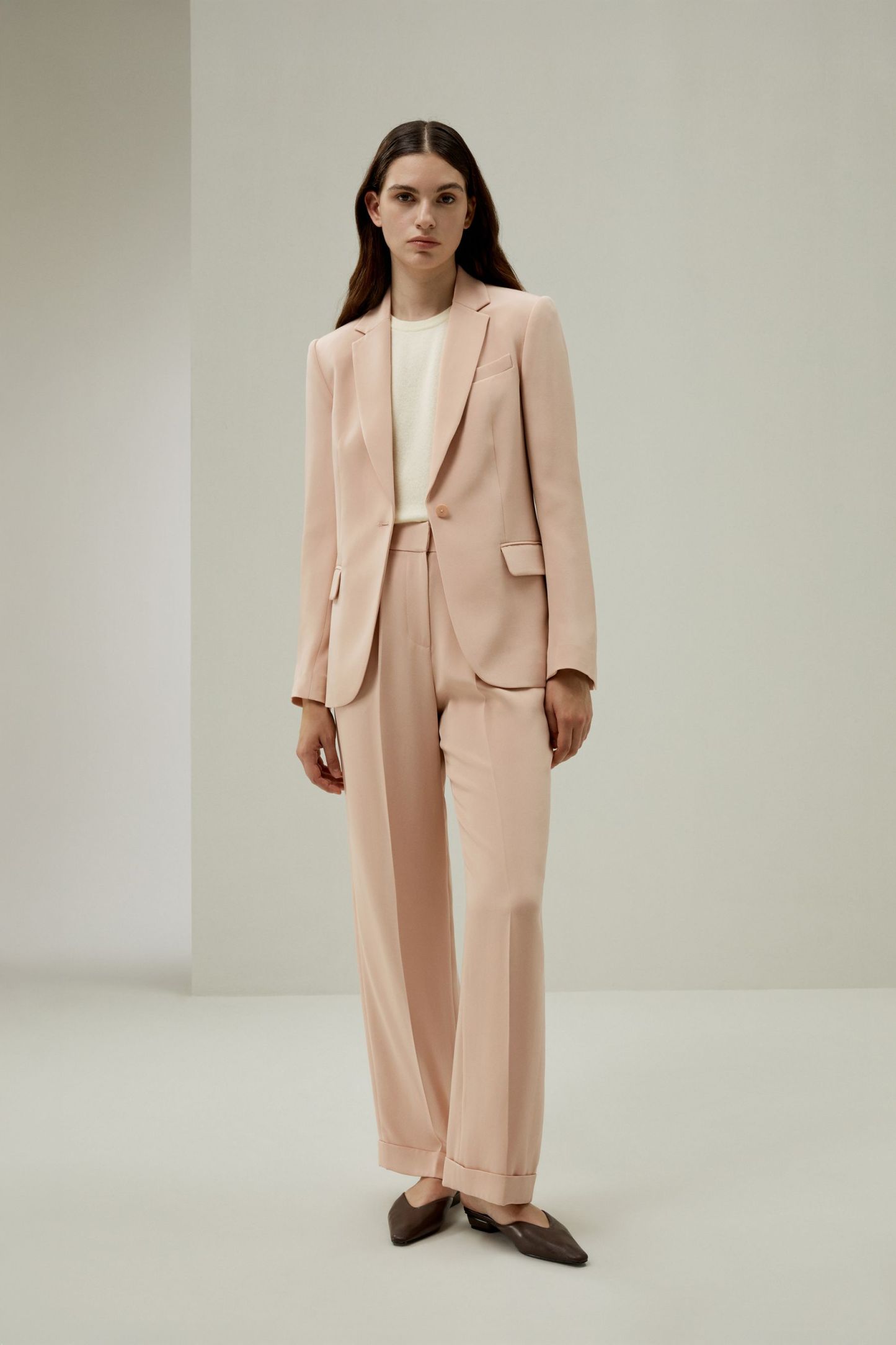 #color_Mahogany Rose