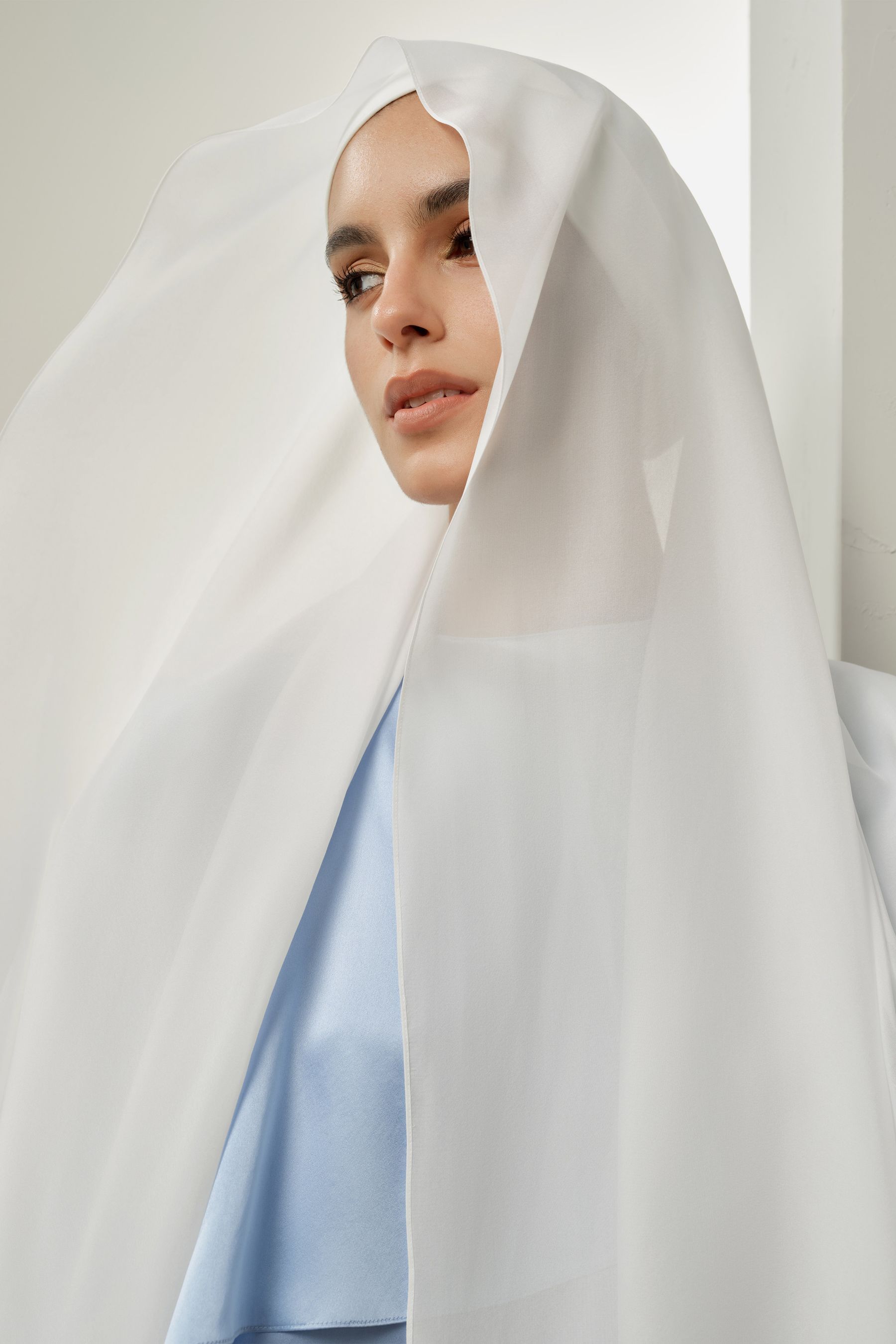 #color_Natural White