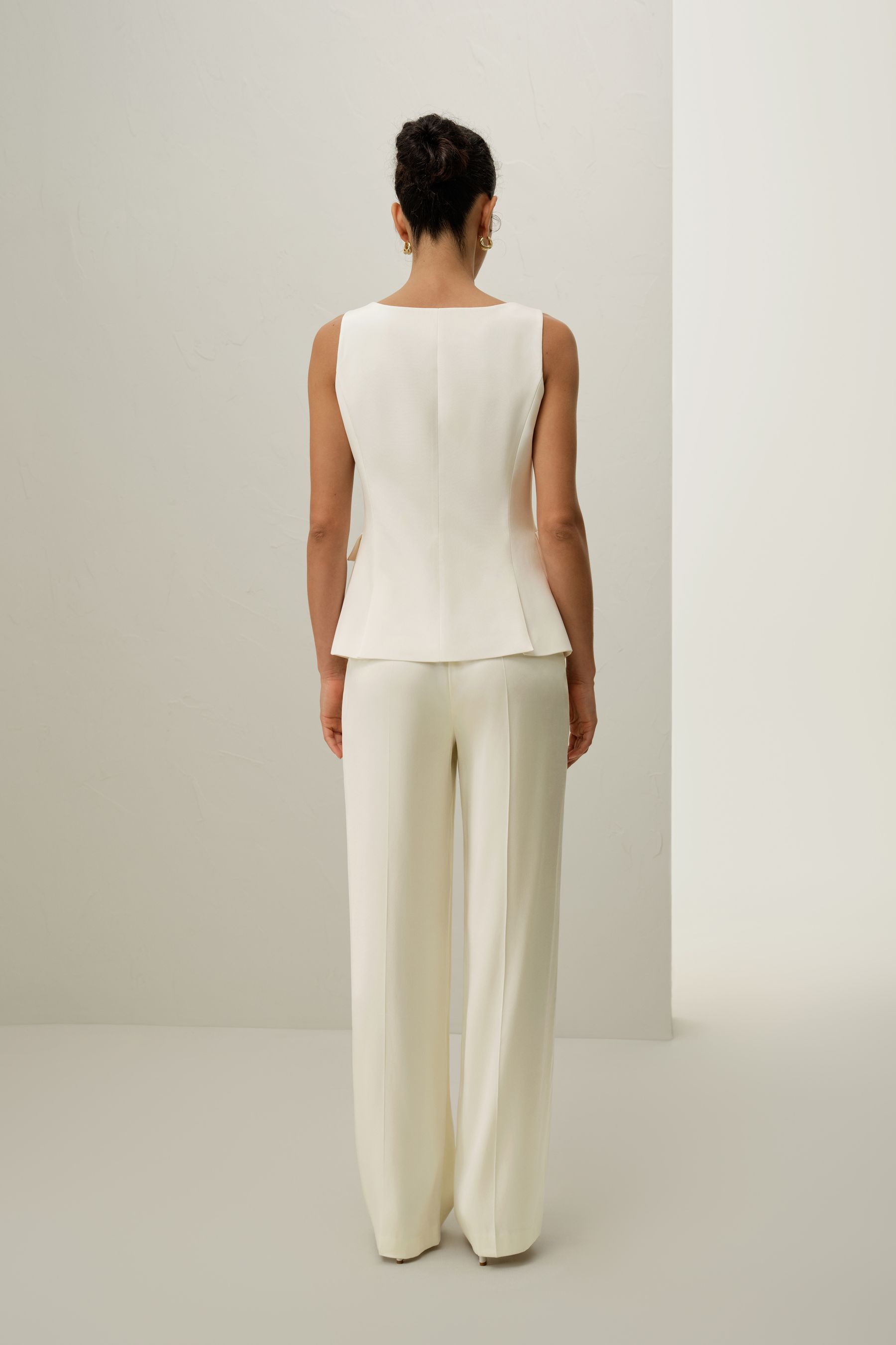 #color_Natural White