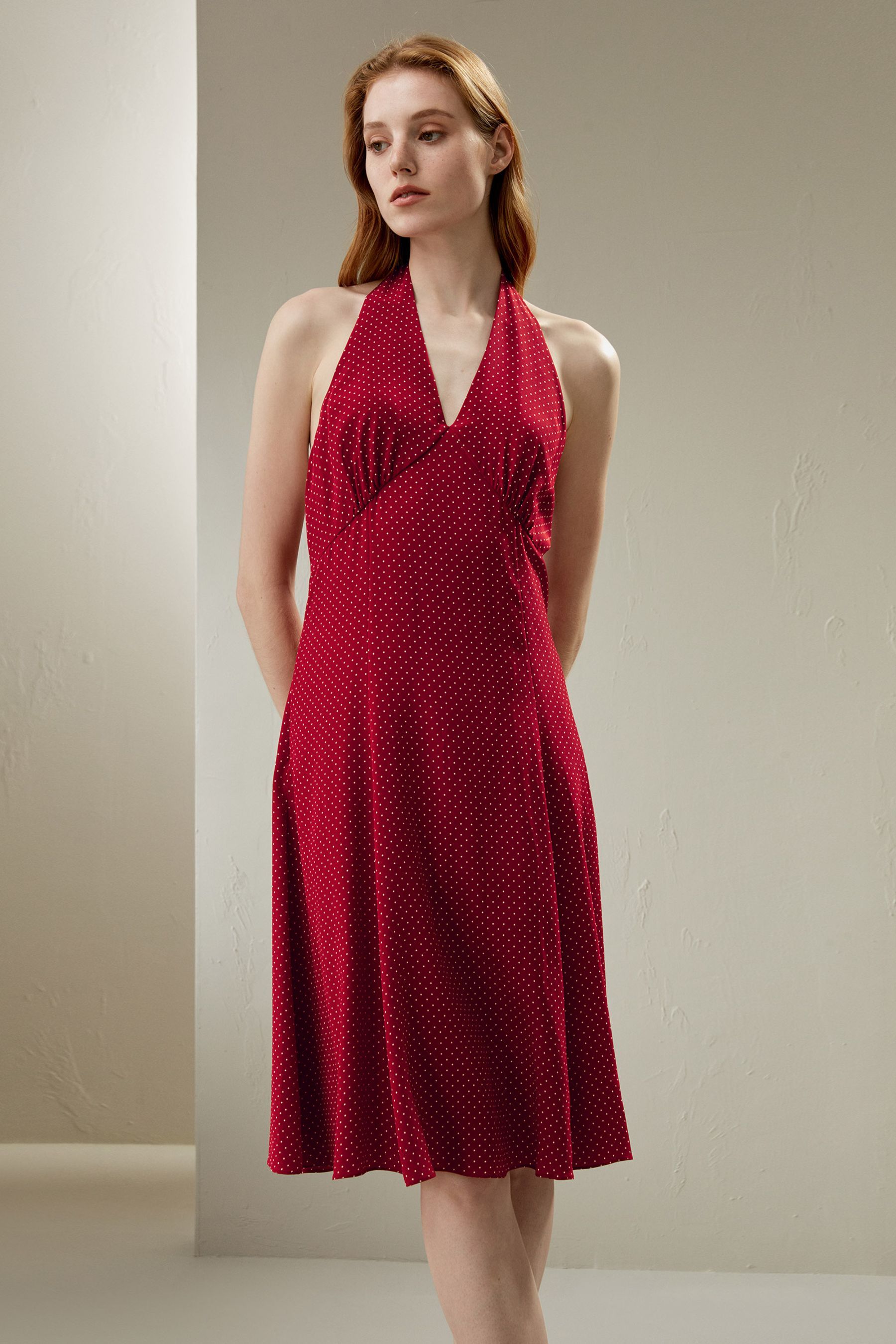 #color_Red and white polka dots