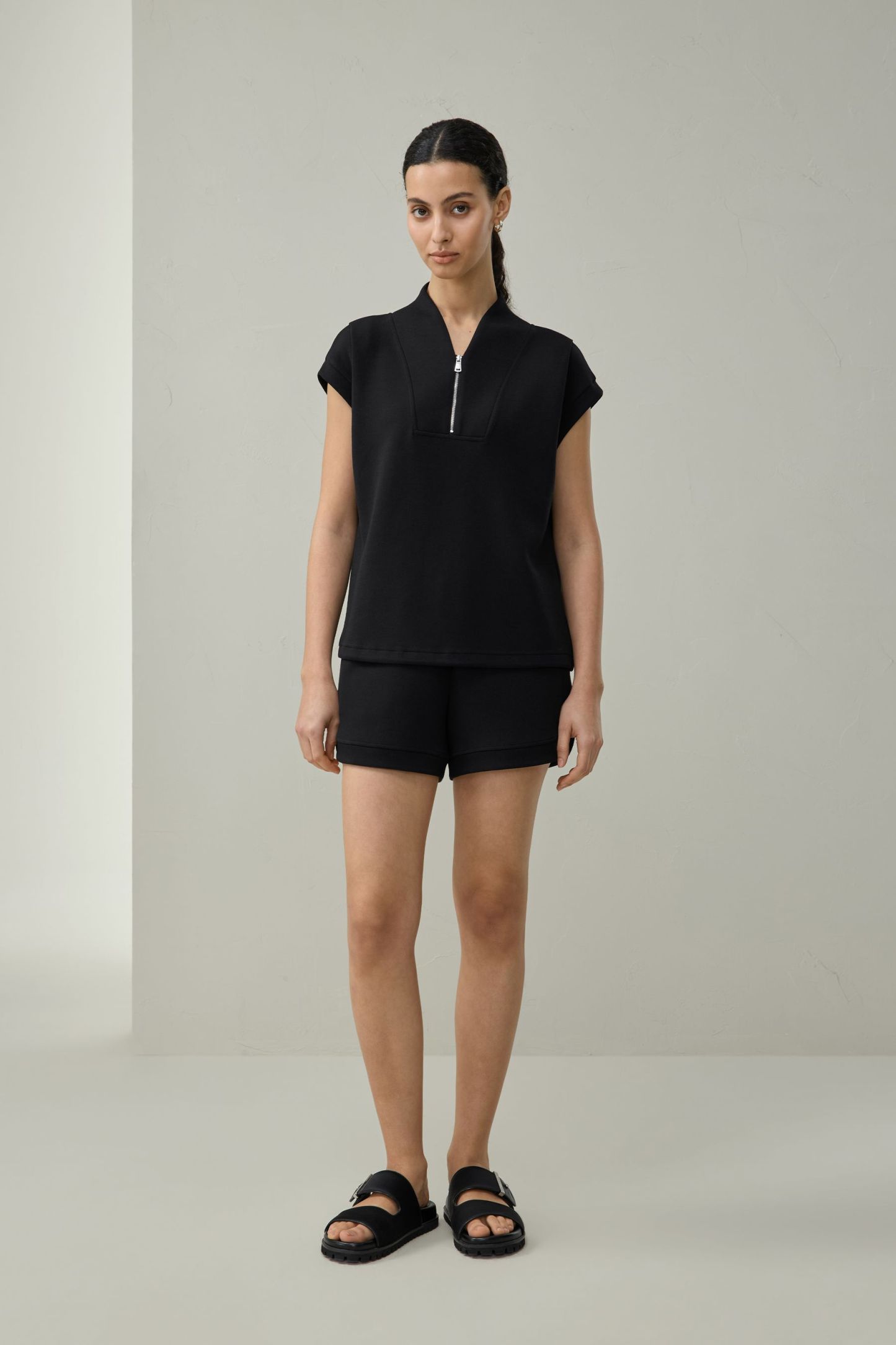 #color_Black