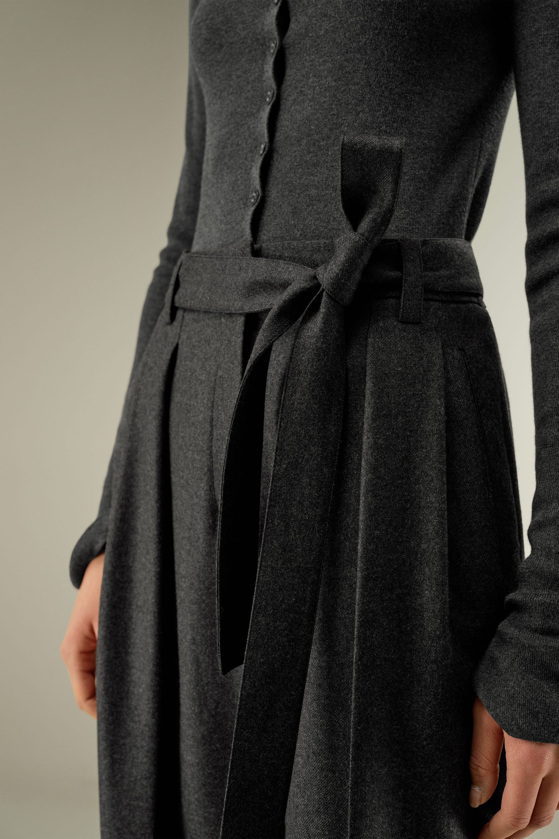 #color_Black Truffle