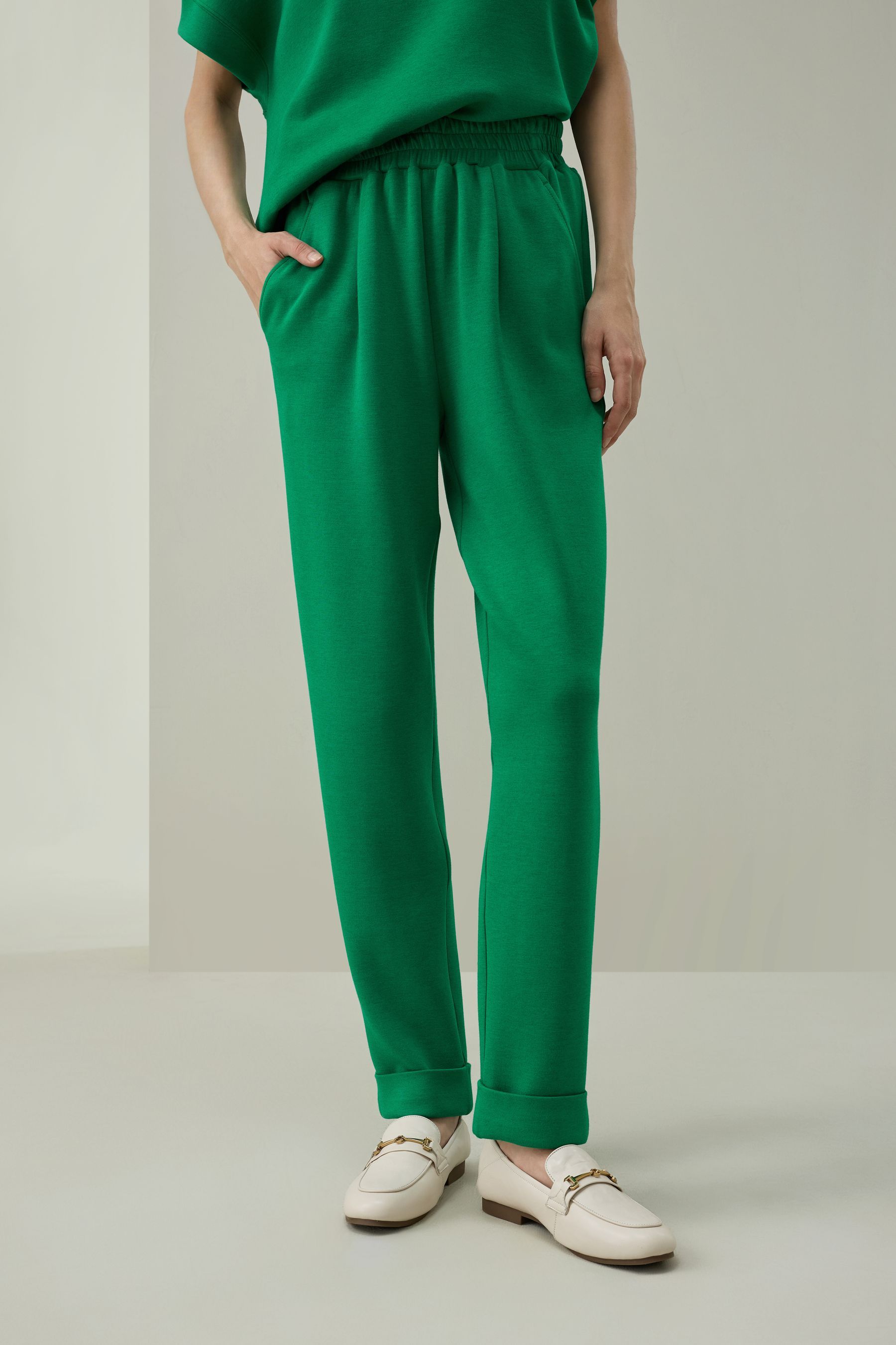 #color_Emerald Green