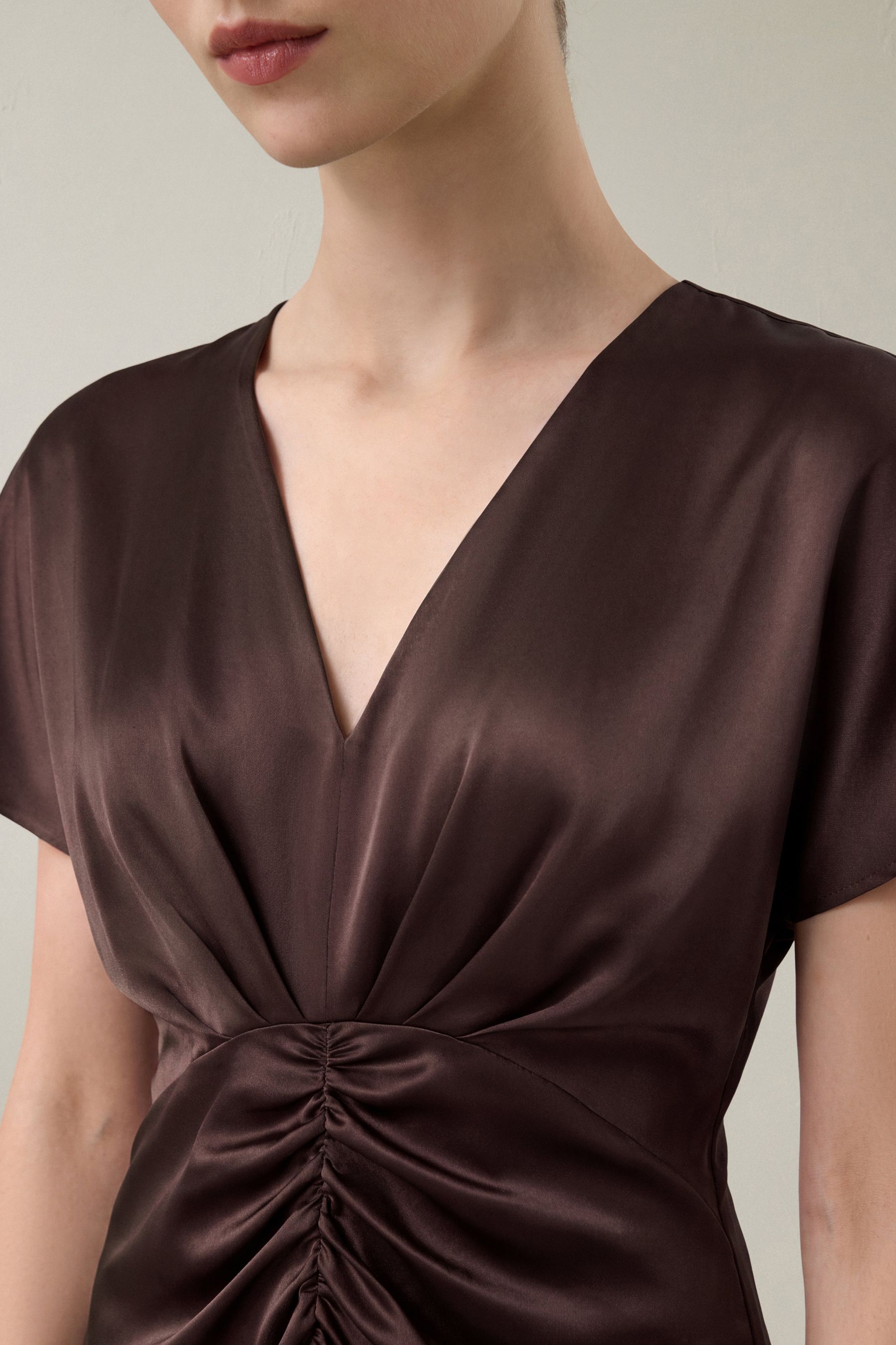 #color_Dark-Brown