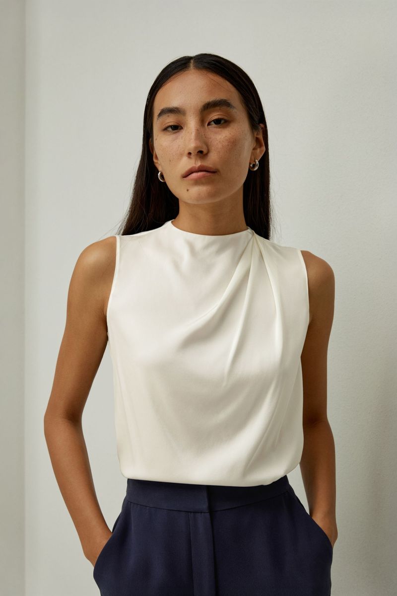 #color_Natural White