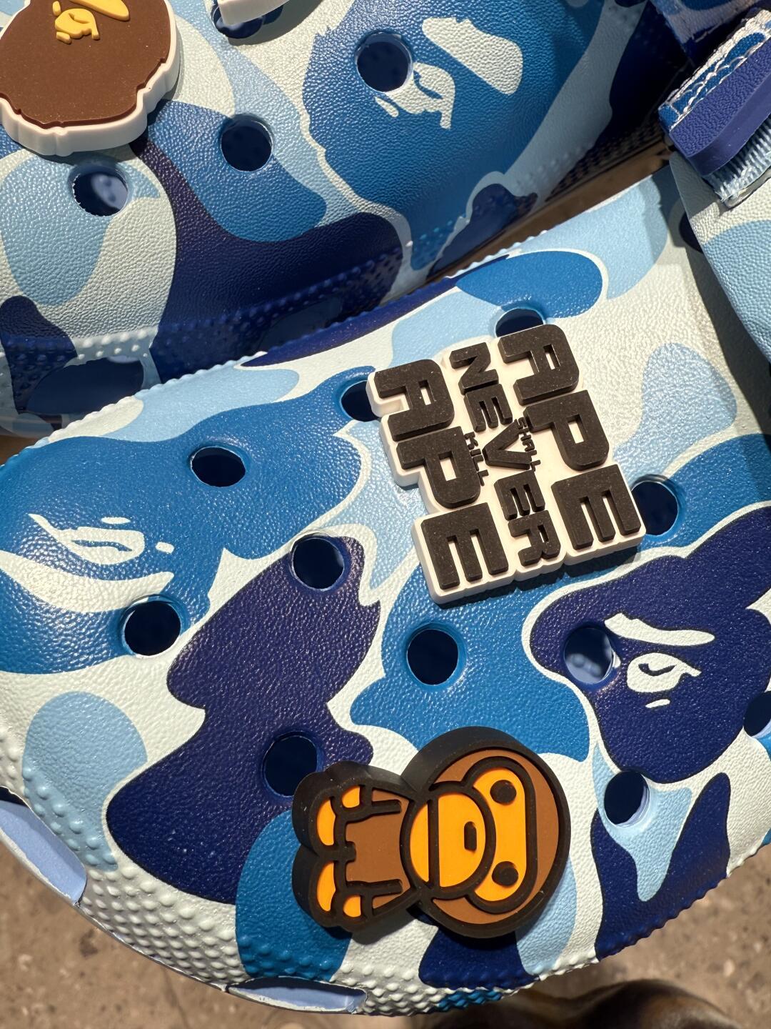 Crocs×Bape 洞洞鞋