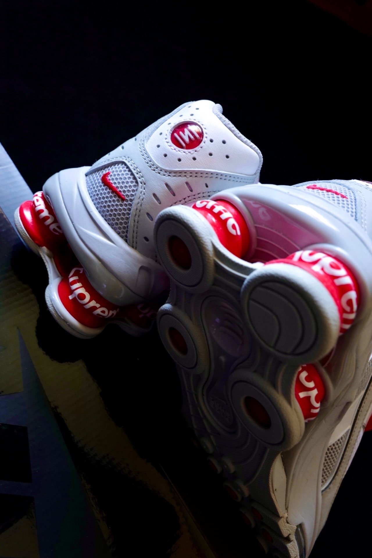 NIKE x Supreme聯合款Shox Ri