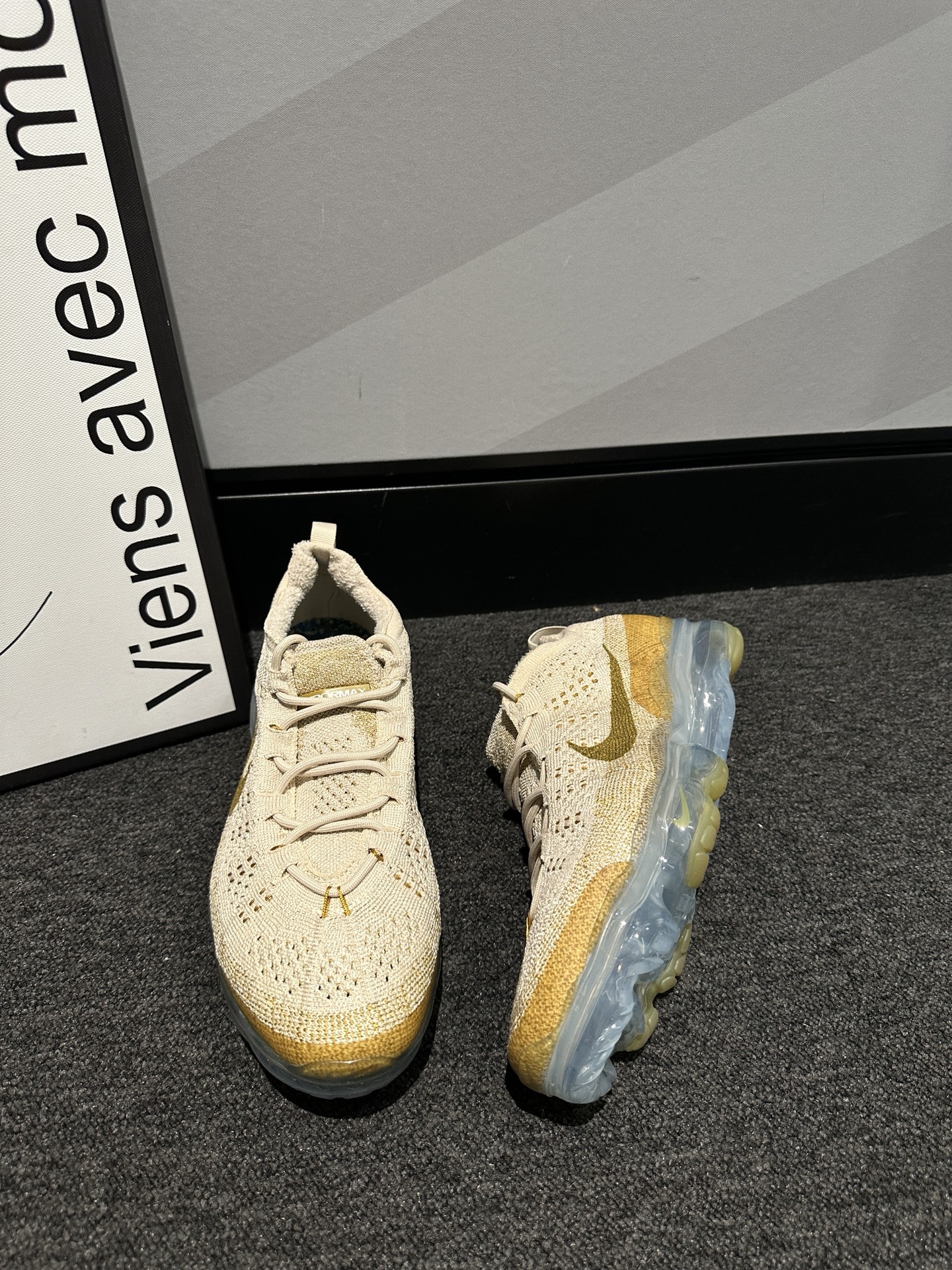 Nike Air VaporMax 2023 Flyknit跑步鞋