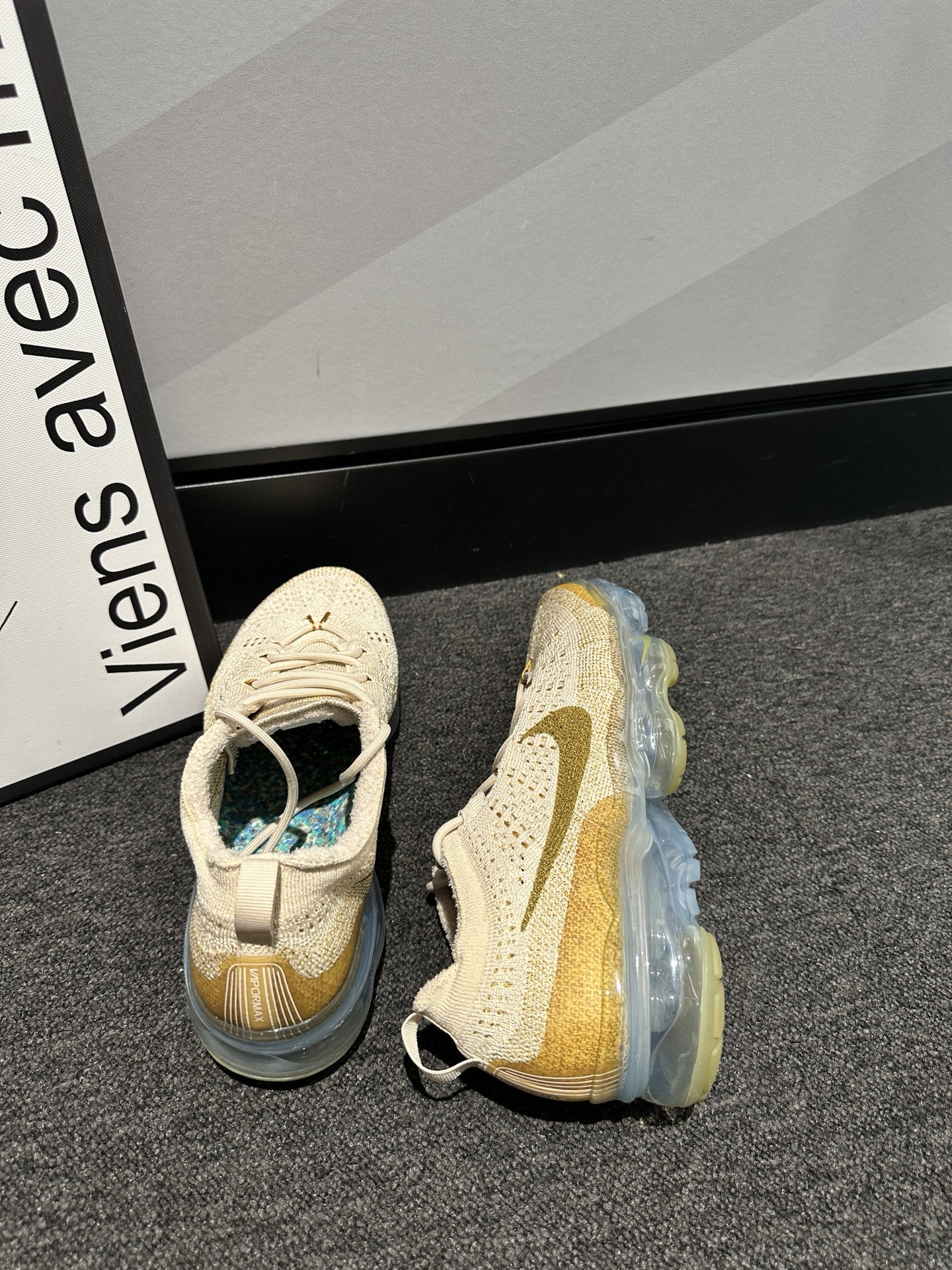 Nike Air VaporMax 2023 Flyknit跑步鞋