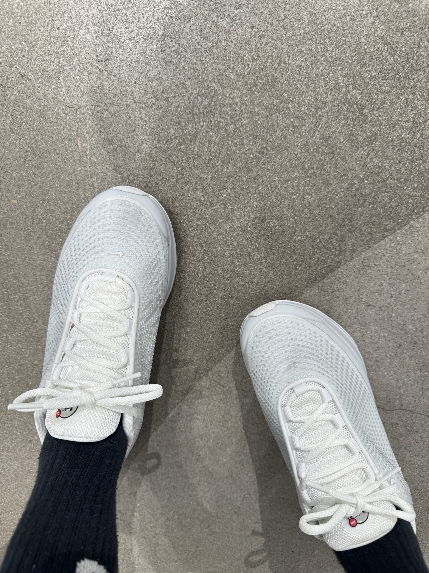 Nike Air Max DN跑步鞋