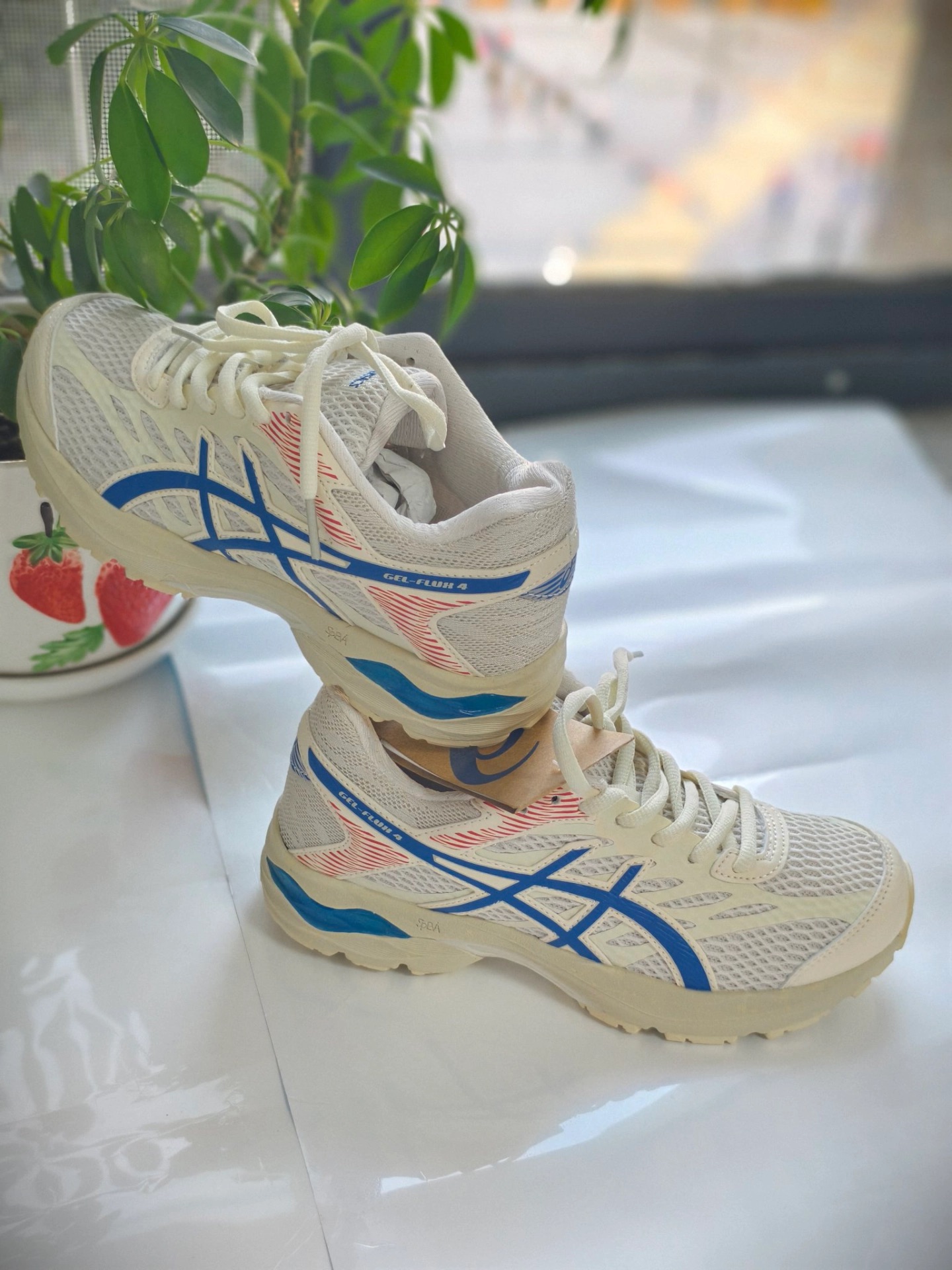 Asics 跑鞋