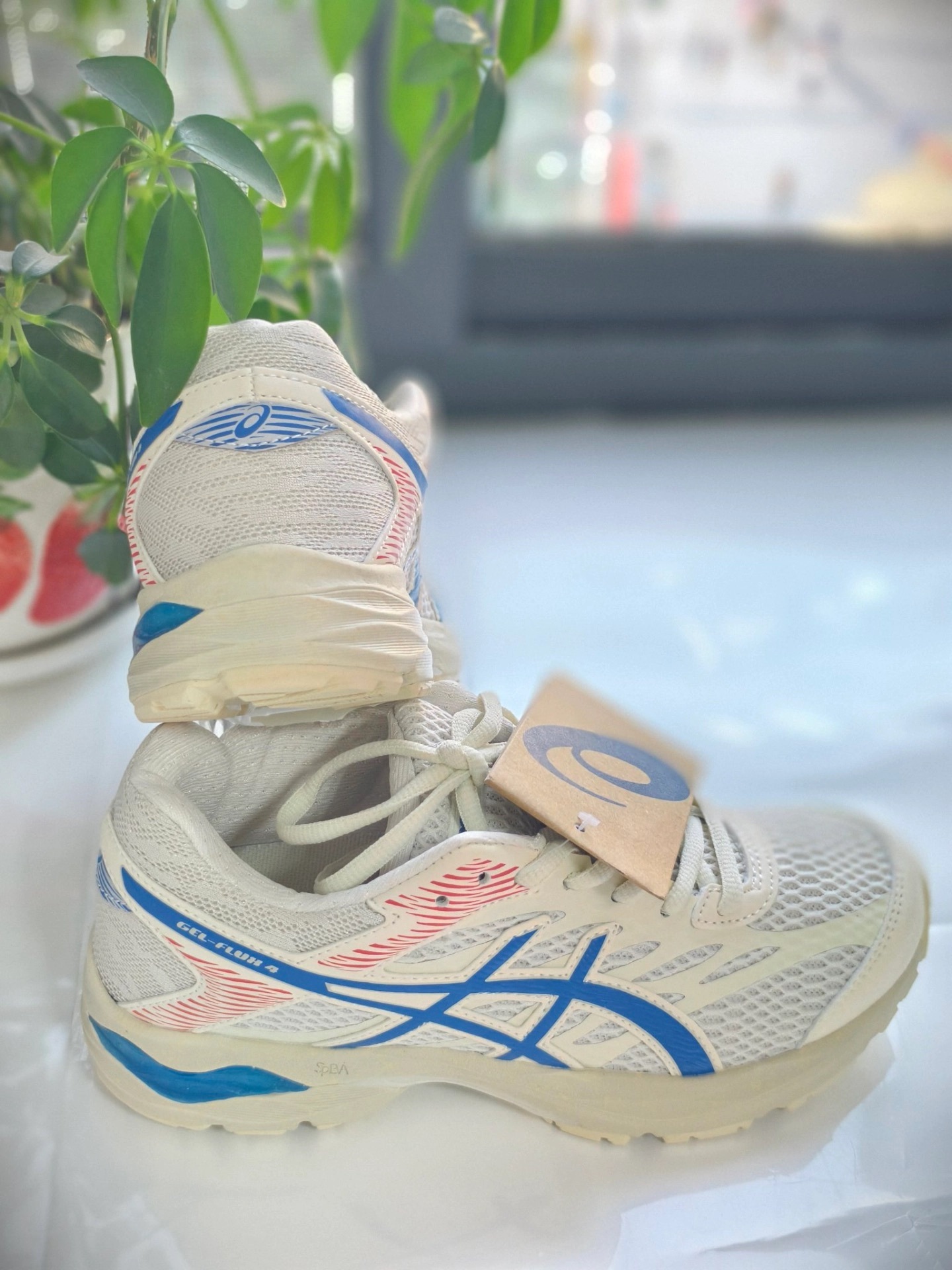Asics 跑鞋